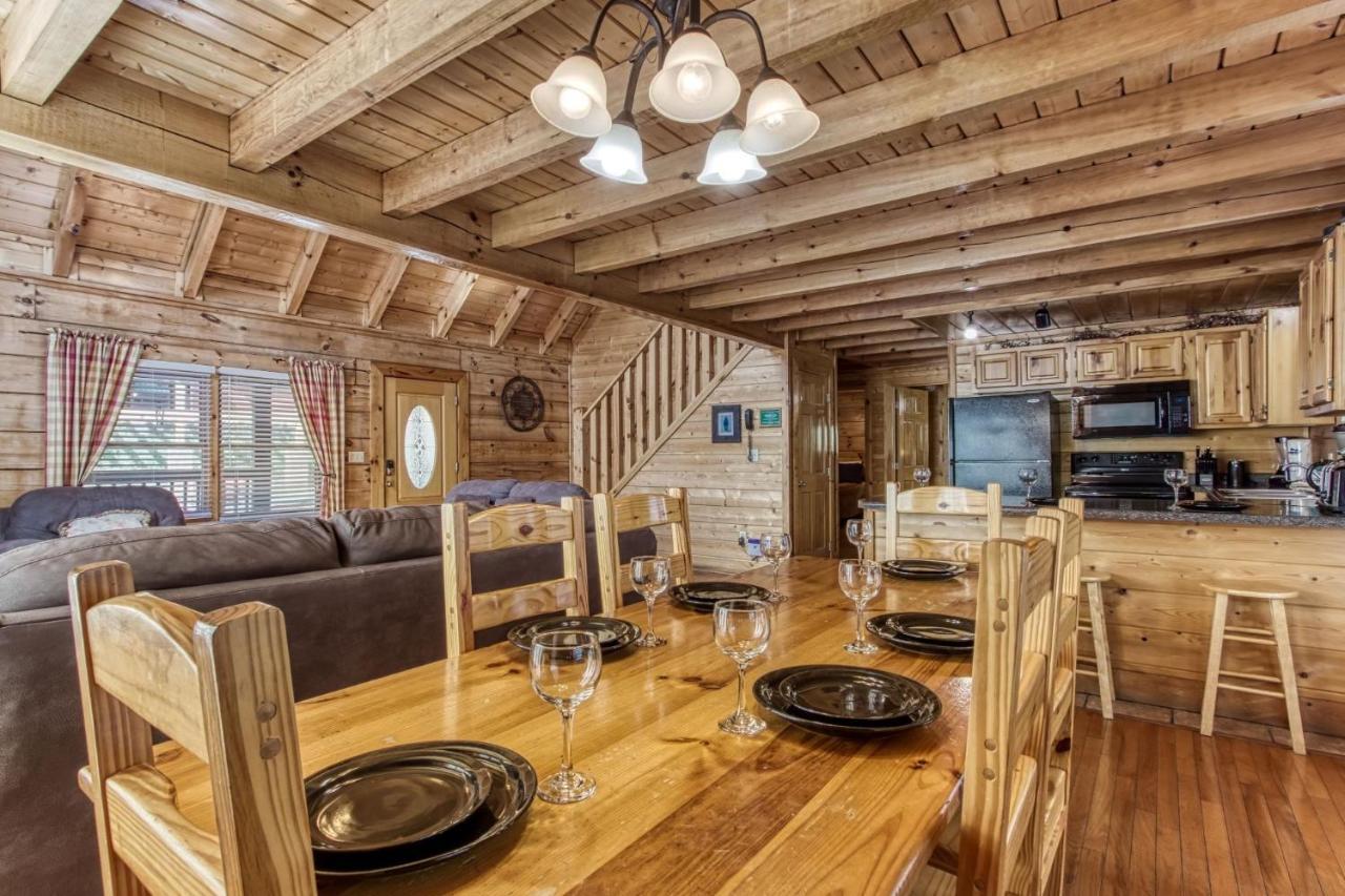 Ern864 - The Cedars - Great Location! Close To The Action! Holiday home *