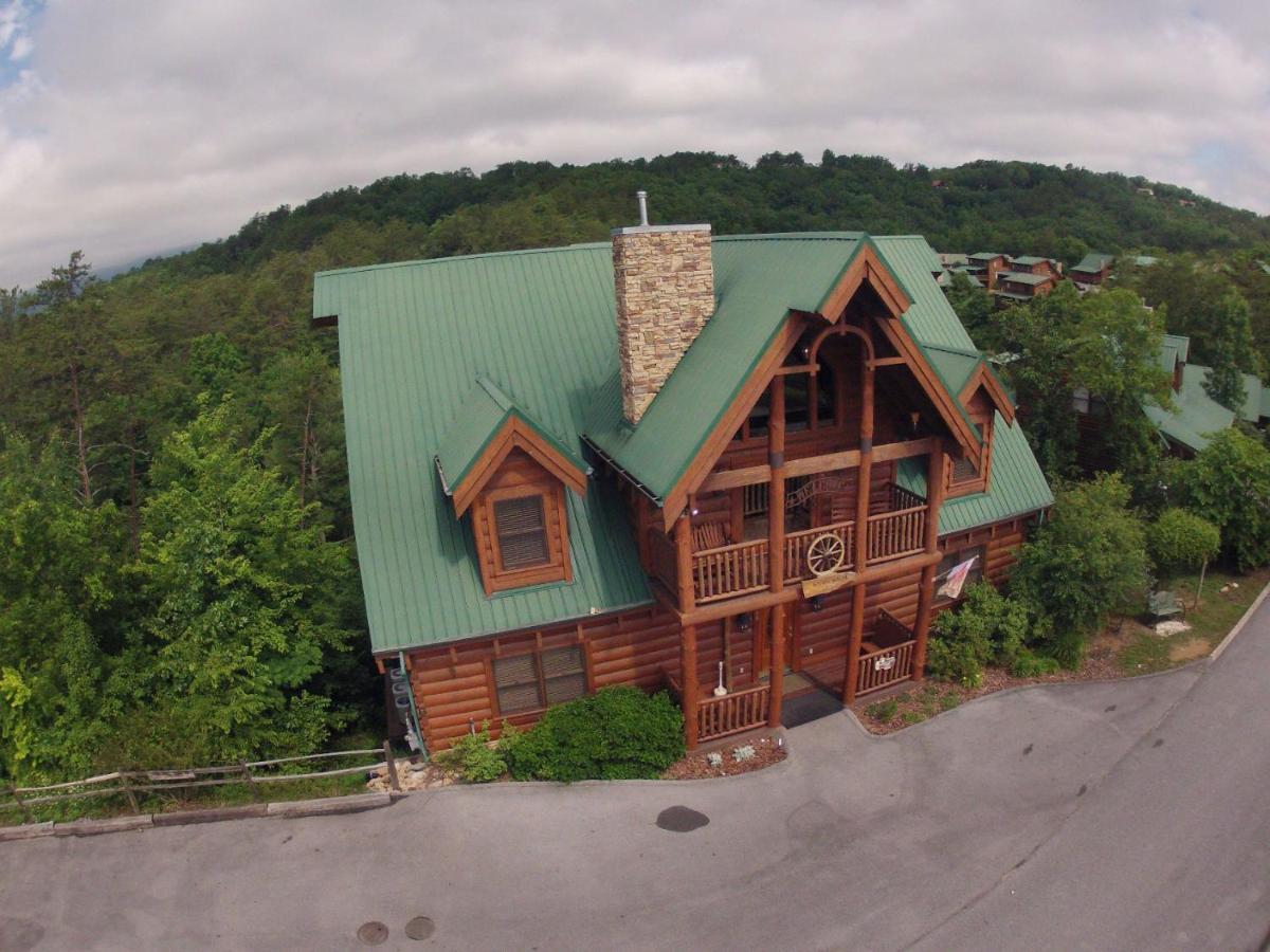 Ern854 - Wagon Wheel - Great Location! Close To The Action! Pigeon Forge
