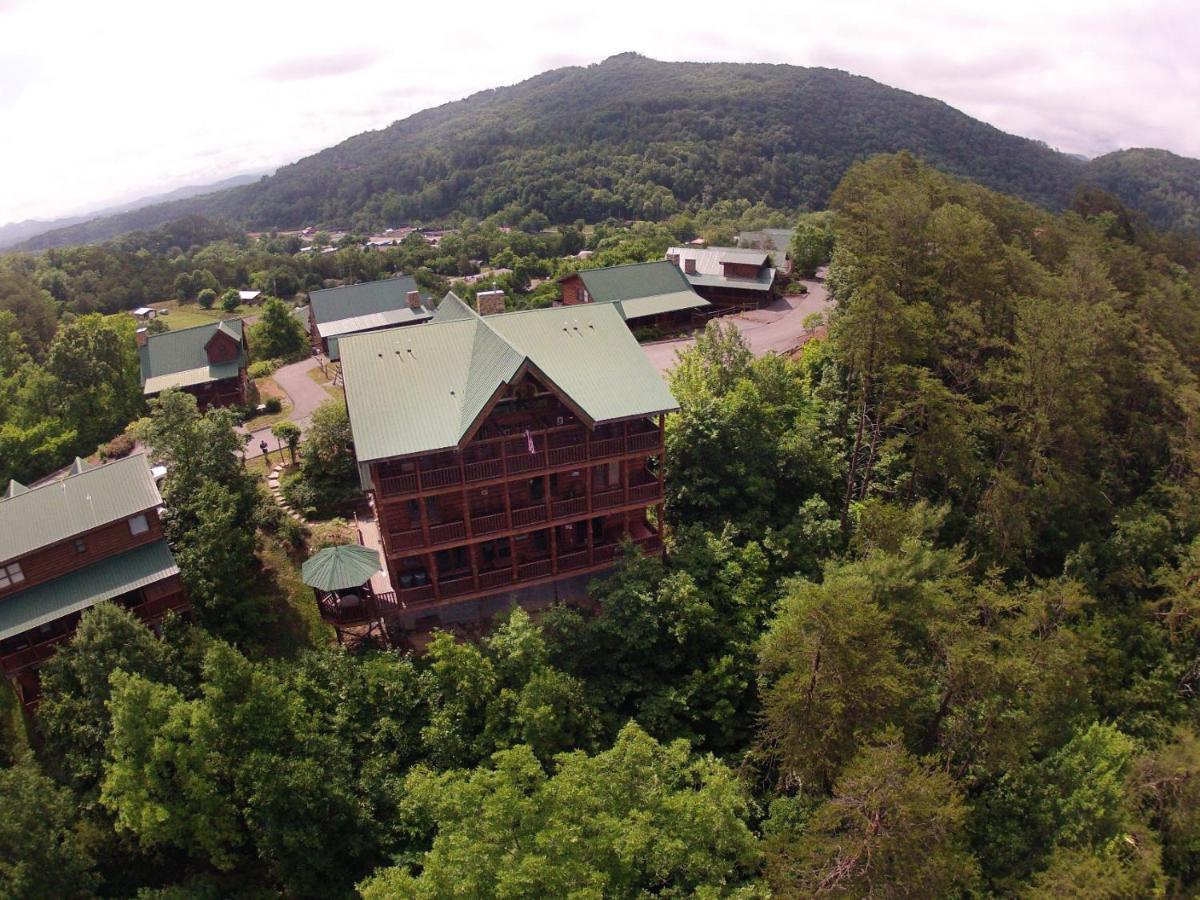 Ern854 - Wagon Wheel - Great Location! Close To The Action! Holiday home Pigeon Forge