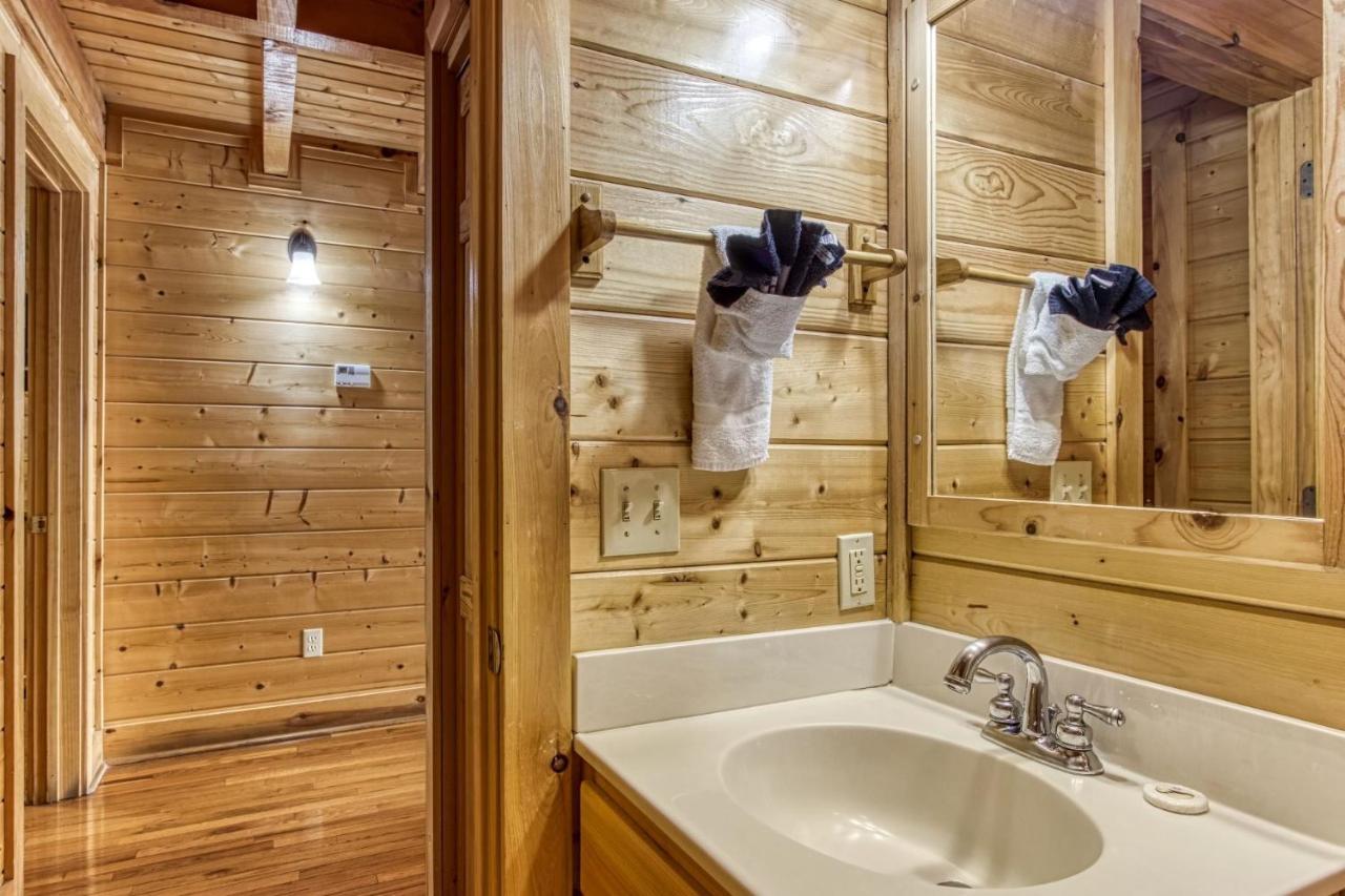 Ern864 - The Cedars - Great Location! Close To The Action! Holiday home Pigeon Forge