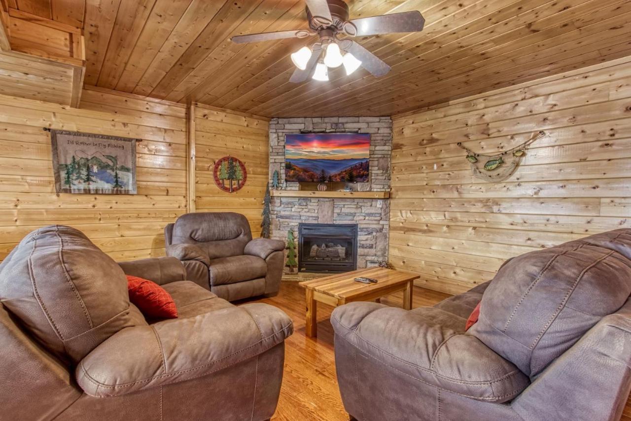 Ern864 - The Cedars - Great Location! Close To The Action! Pigeon Forge