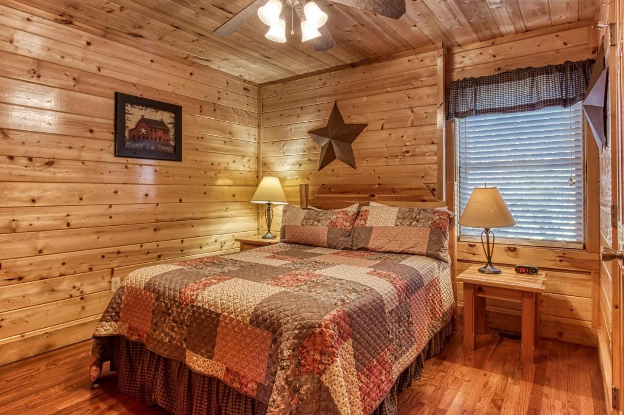 Ern864 - The Cedars - Great Location! Close To The Action!