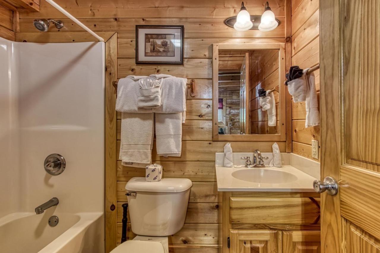 Ern864 - The Cedars - Great Location! Close To The Action! Pigeon Forge