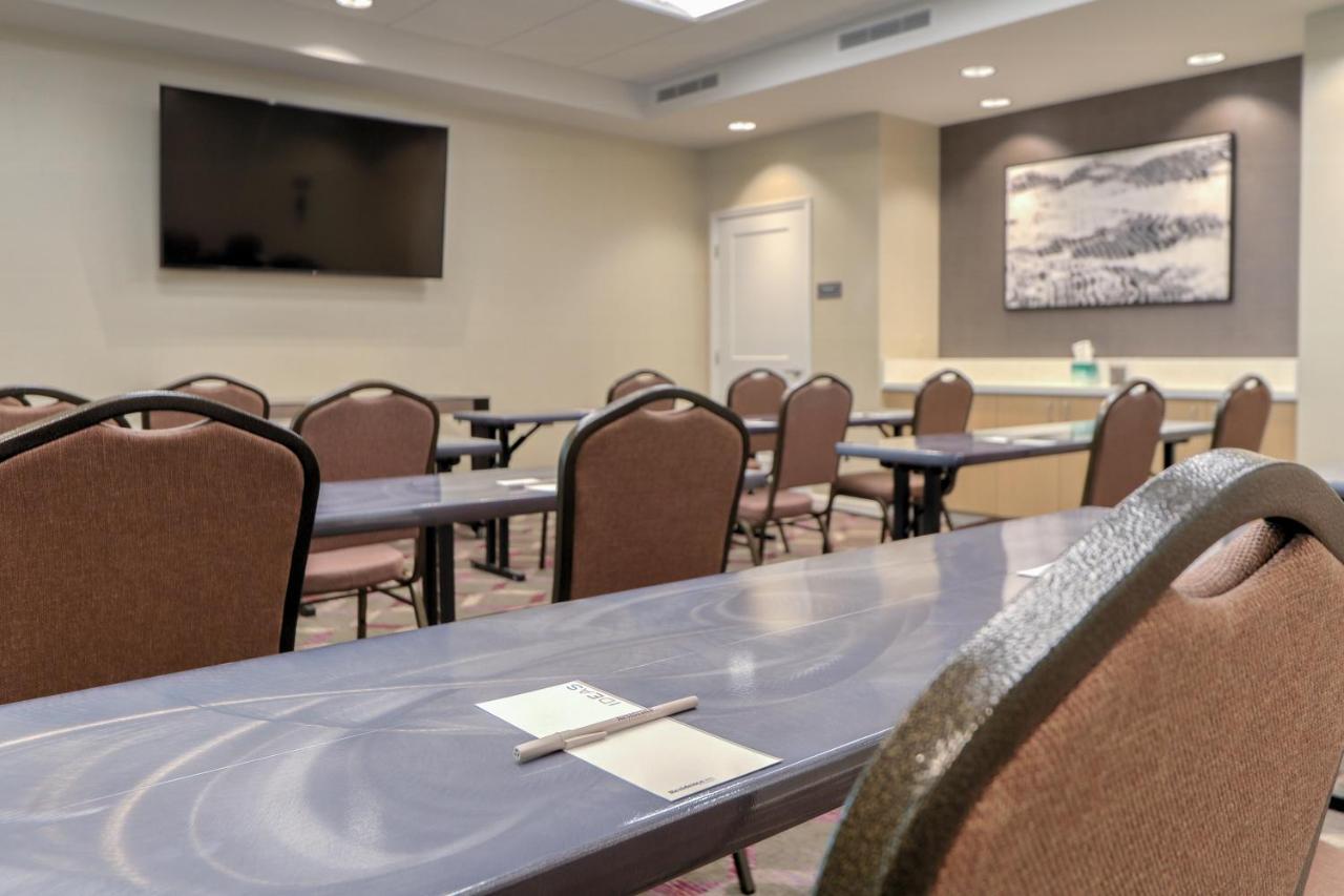 By Marriott * Pigeon Forge