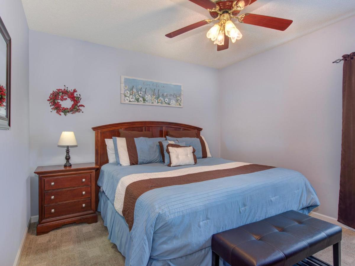 River Breeze Bear Crossing 304 * Pigeon Forge