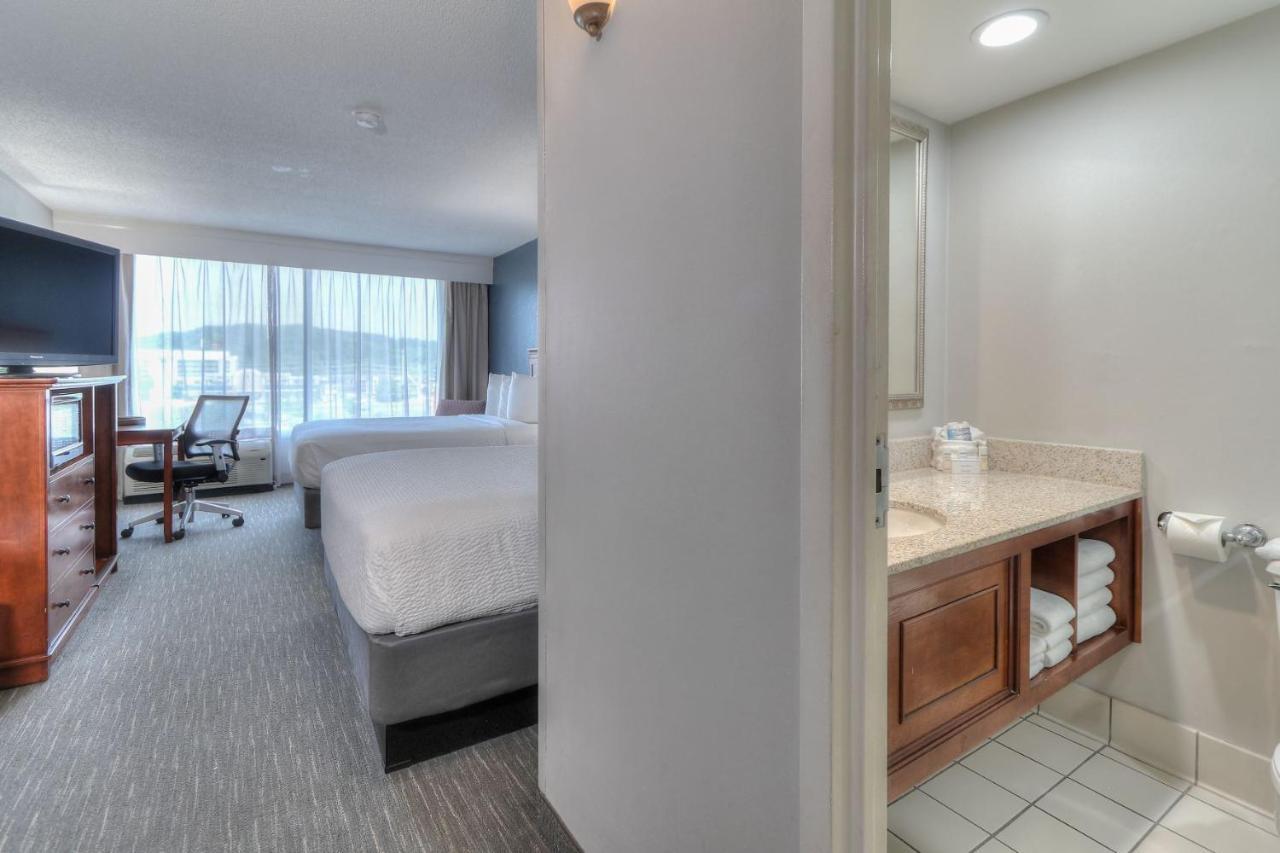 The Ramsey And Convention Center Hotel