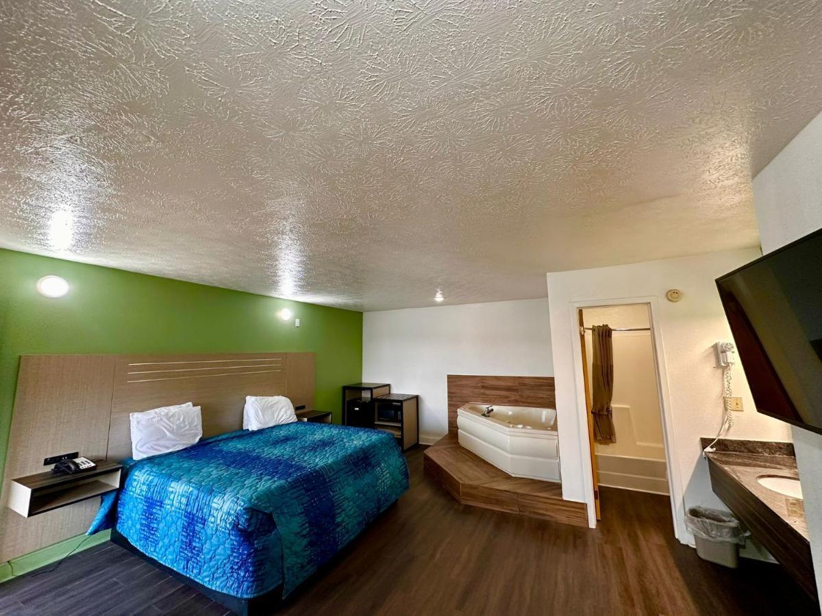 Briarstone Hotel 2*