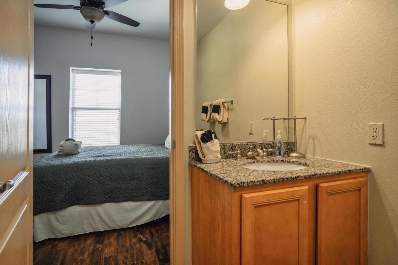 Mvc - Unit 1601- Sweet Butterfly Apartment *