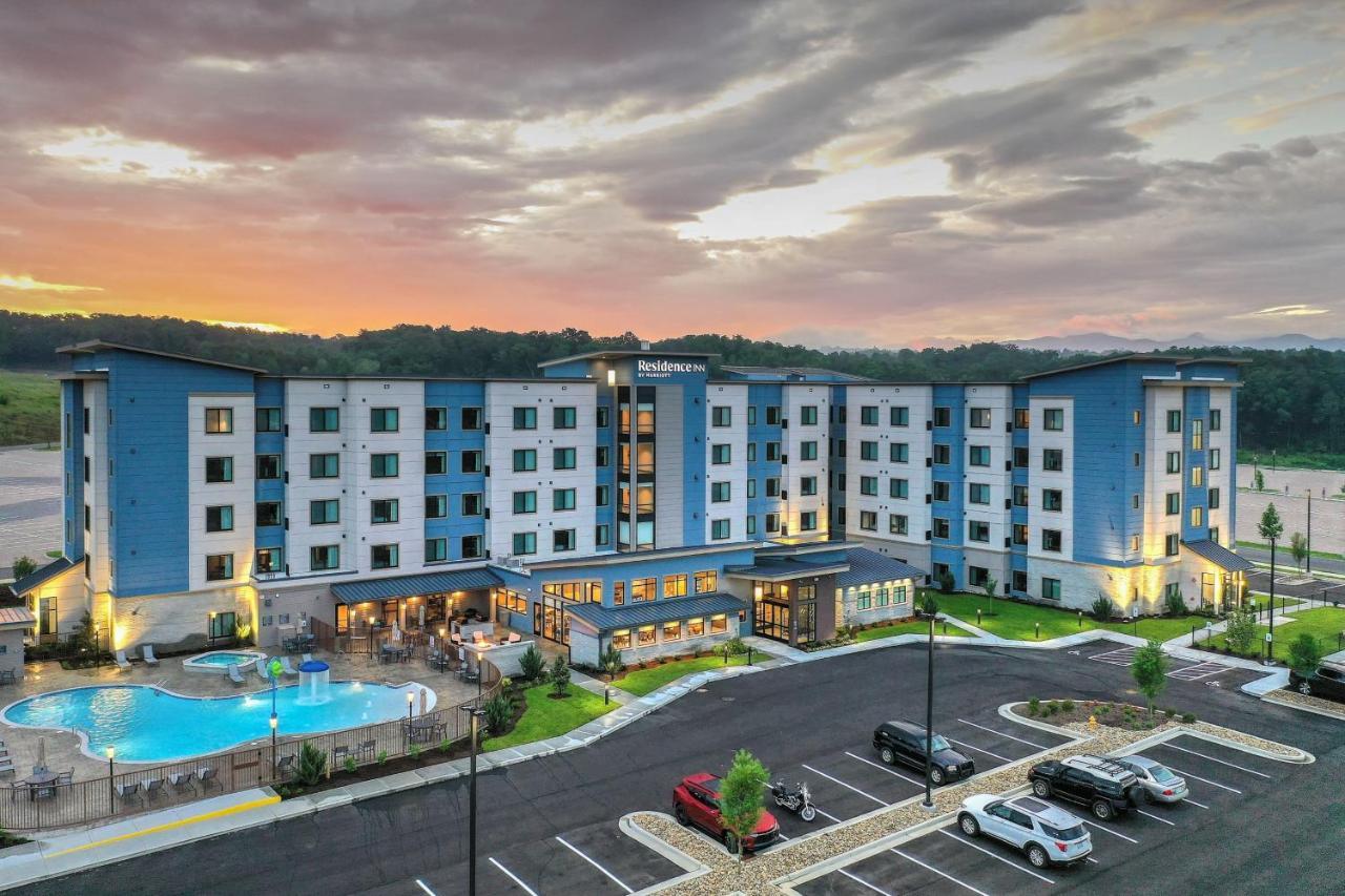 Hotel By Marriott