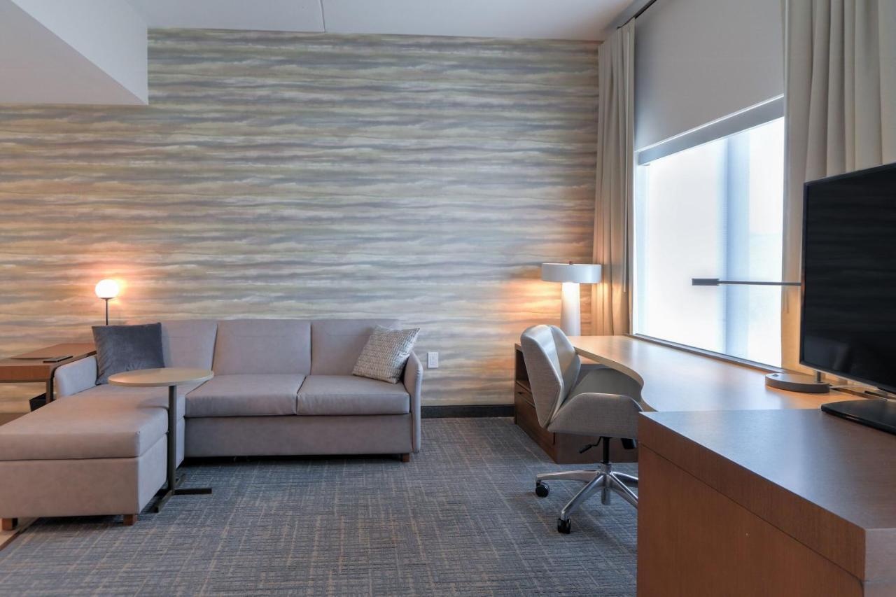 Hotel By Marriott
