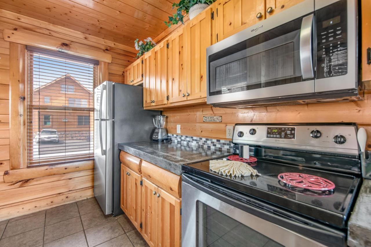 Holiday home Paradise Retreat Pigeon Forge