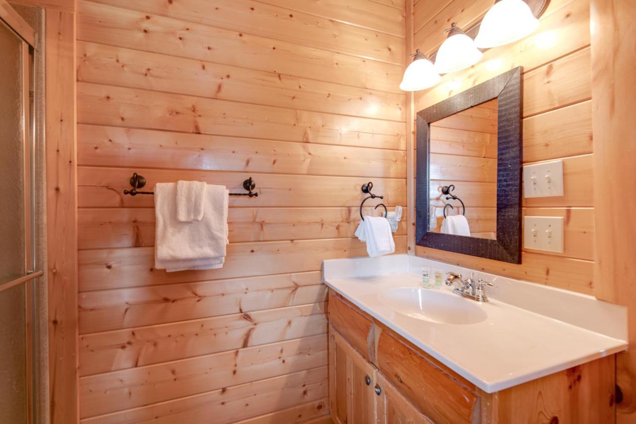 Paradise Retreat Pigeon Forge