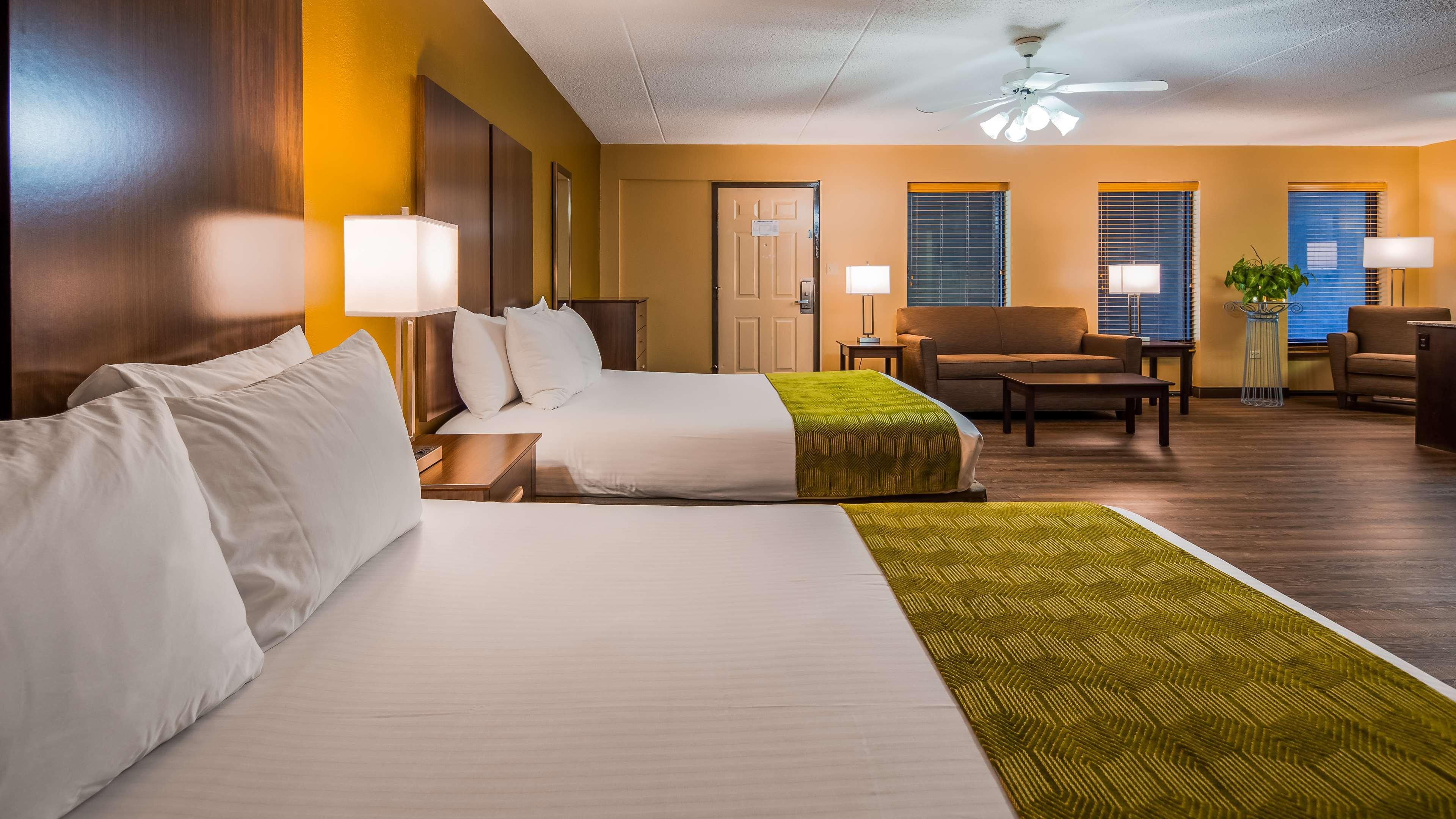 Western Plaza Hotel