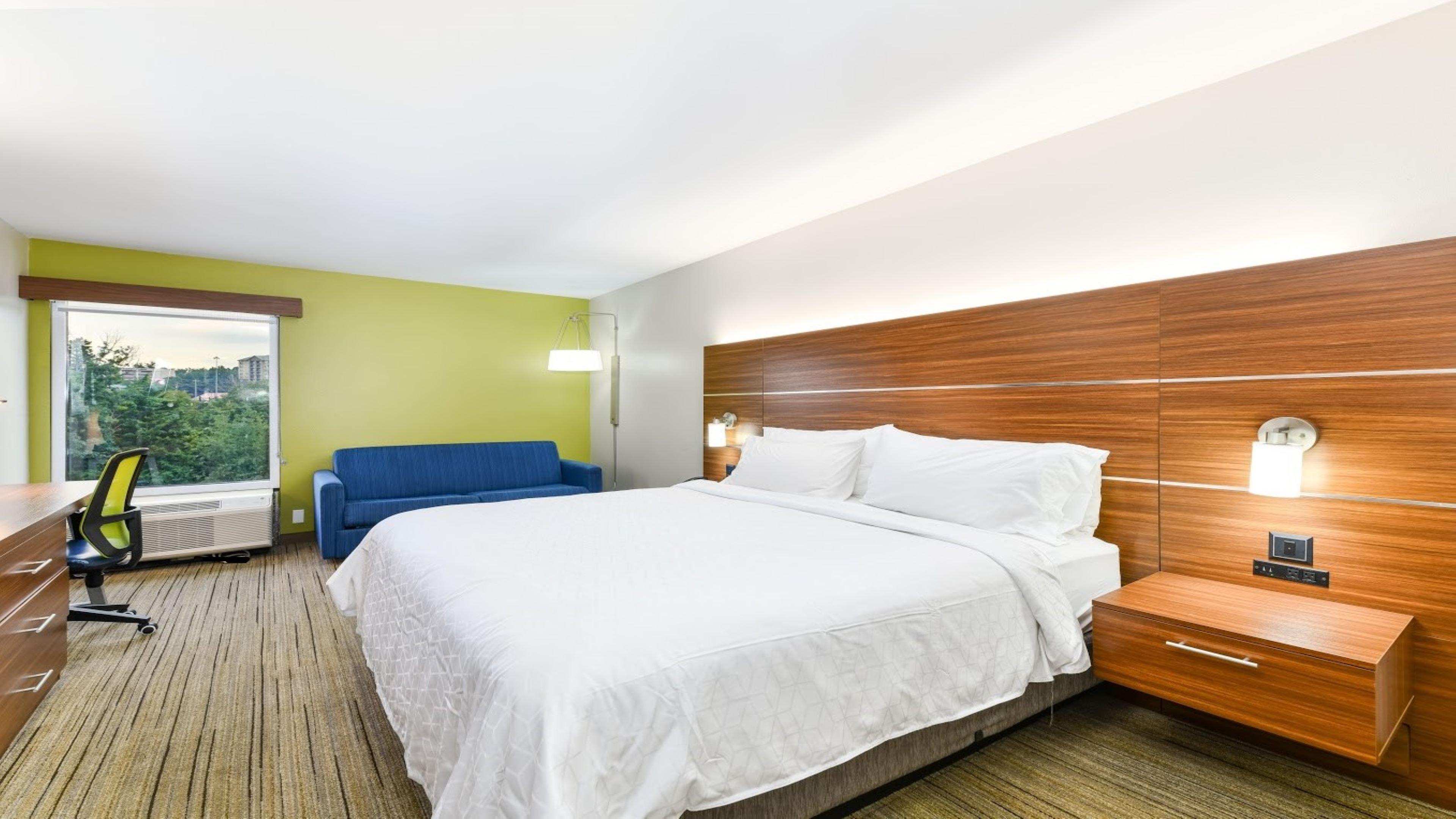 Express & By Ihg 3*