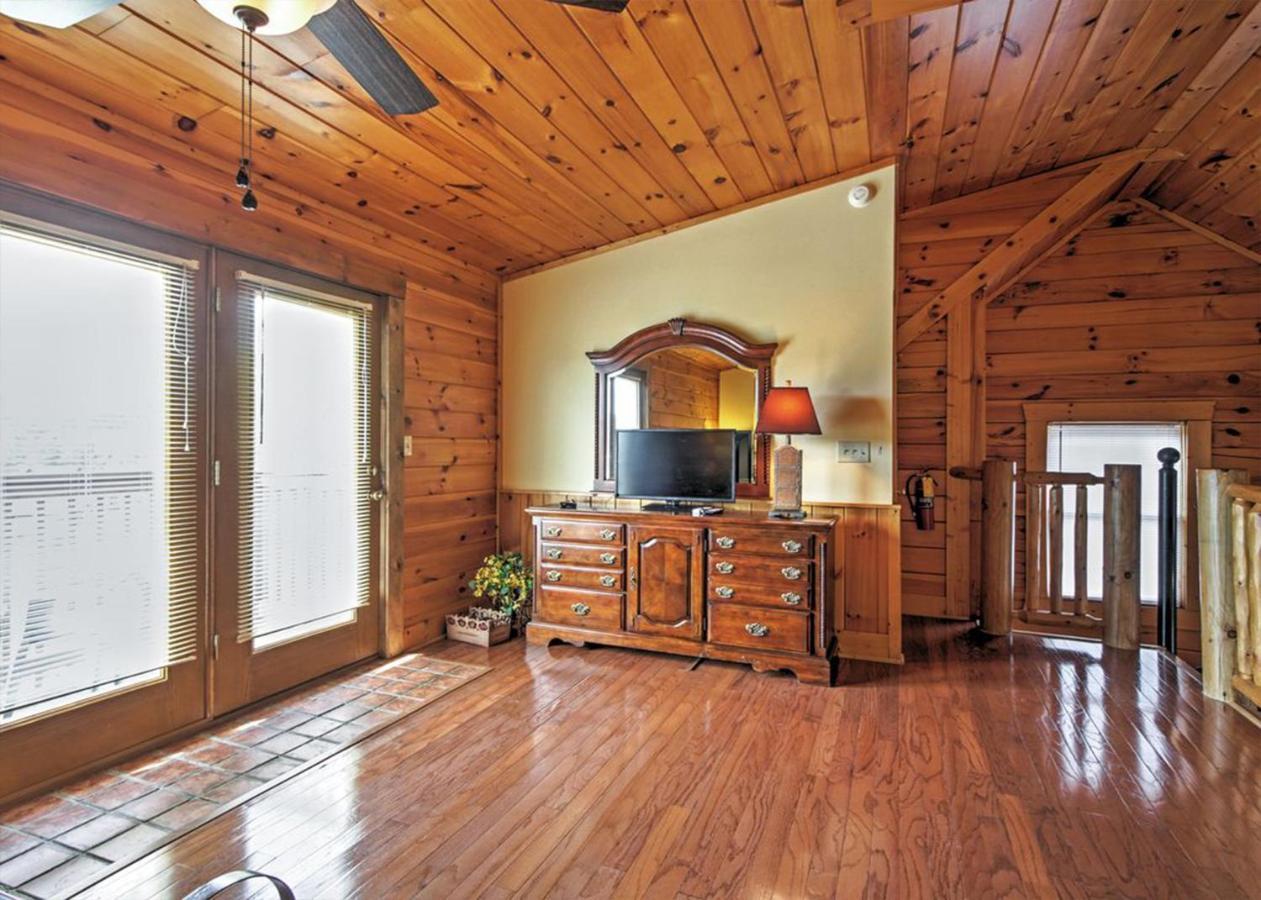 Luxury Cabin, 5 Min To Dollywood, Smoky Mountain Charm! *