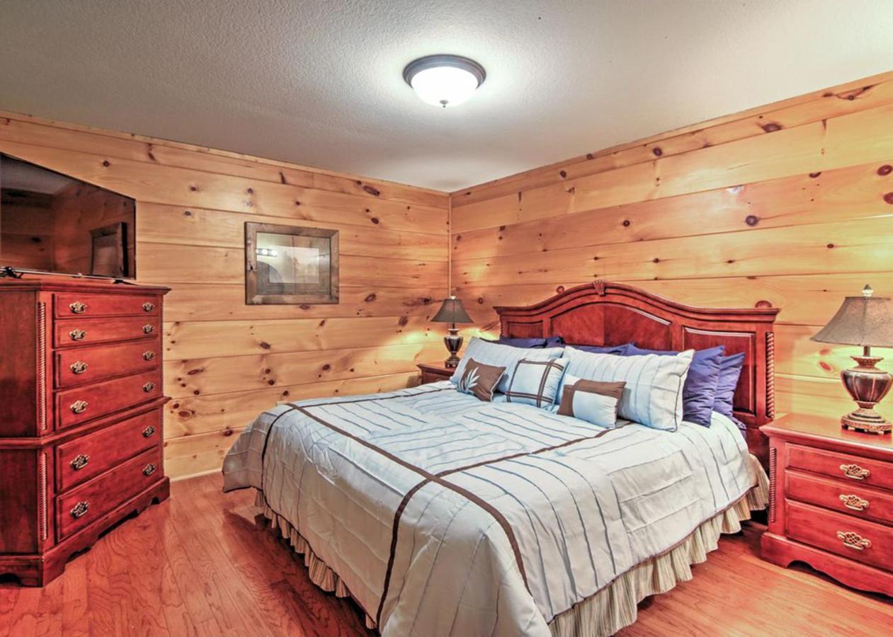 Luxury Cabin, 5 Min To Dollywood, Smoky Mountain Charm!