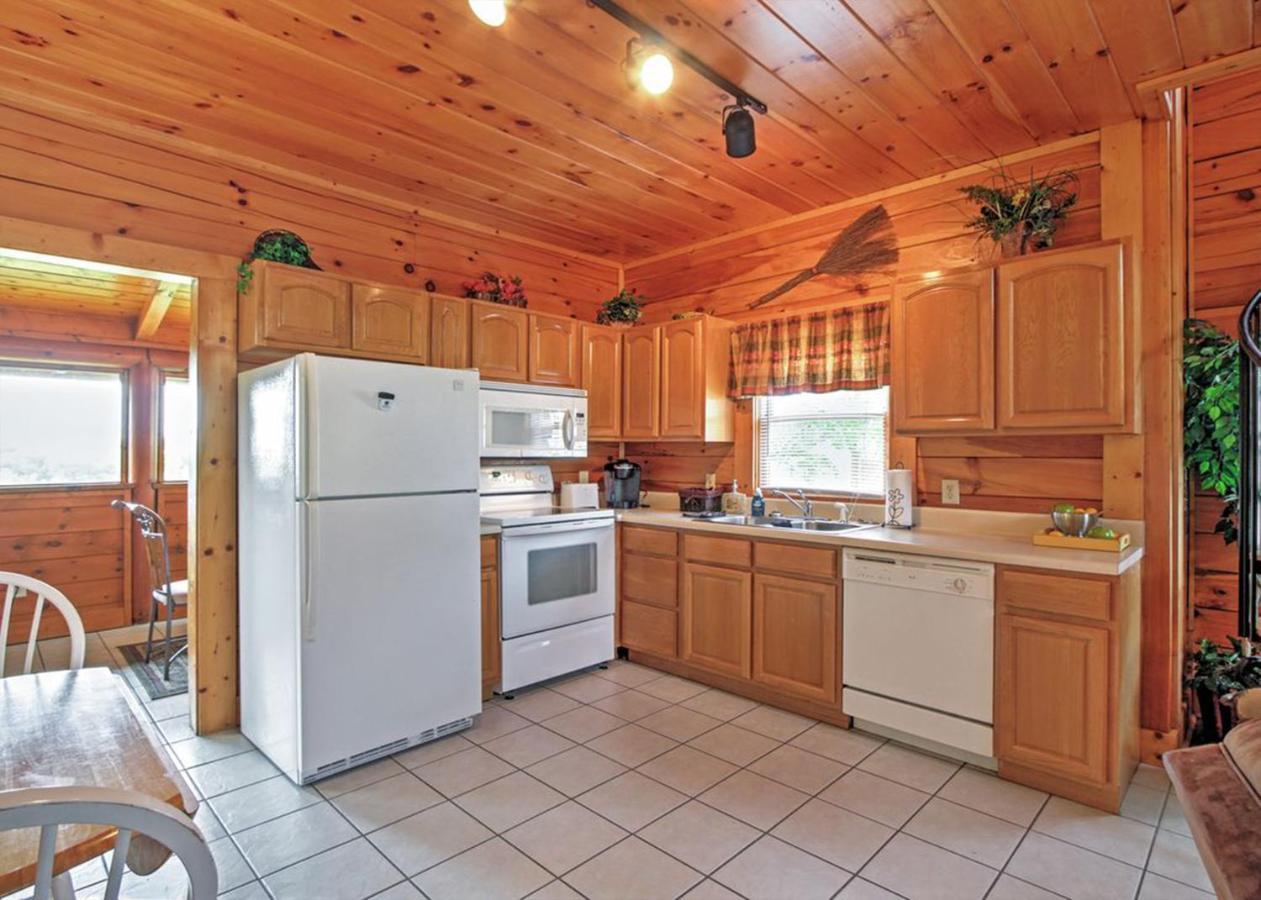Luxury Cabin, 5 Min To Dollywood, Smoky Mountain Charm! * Pigeon Forge
