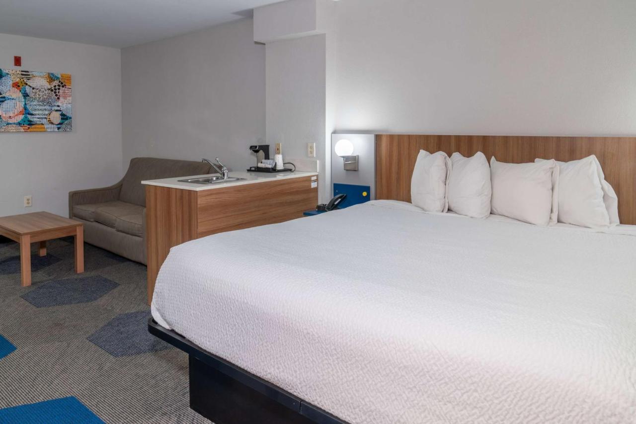 Microtel & By Wyndham Hotel Pigeon Forge
