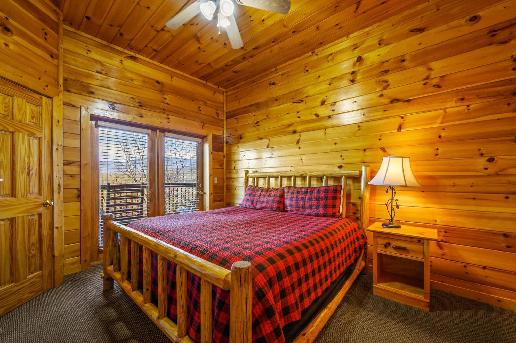 Raccoon Ridge Pigeon Forge