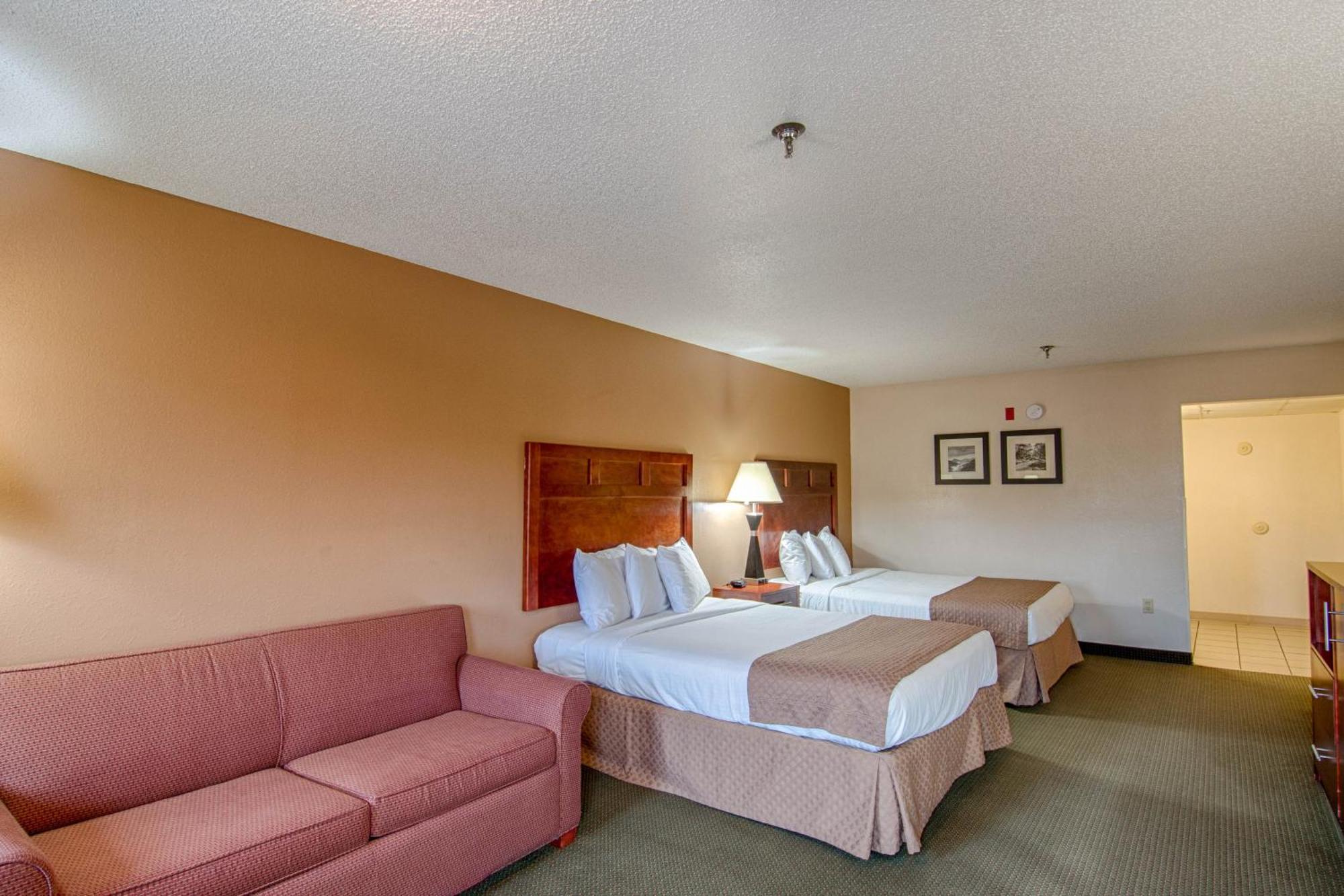 Park Tower Hotel 2*