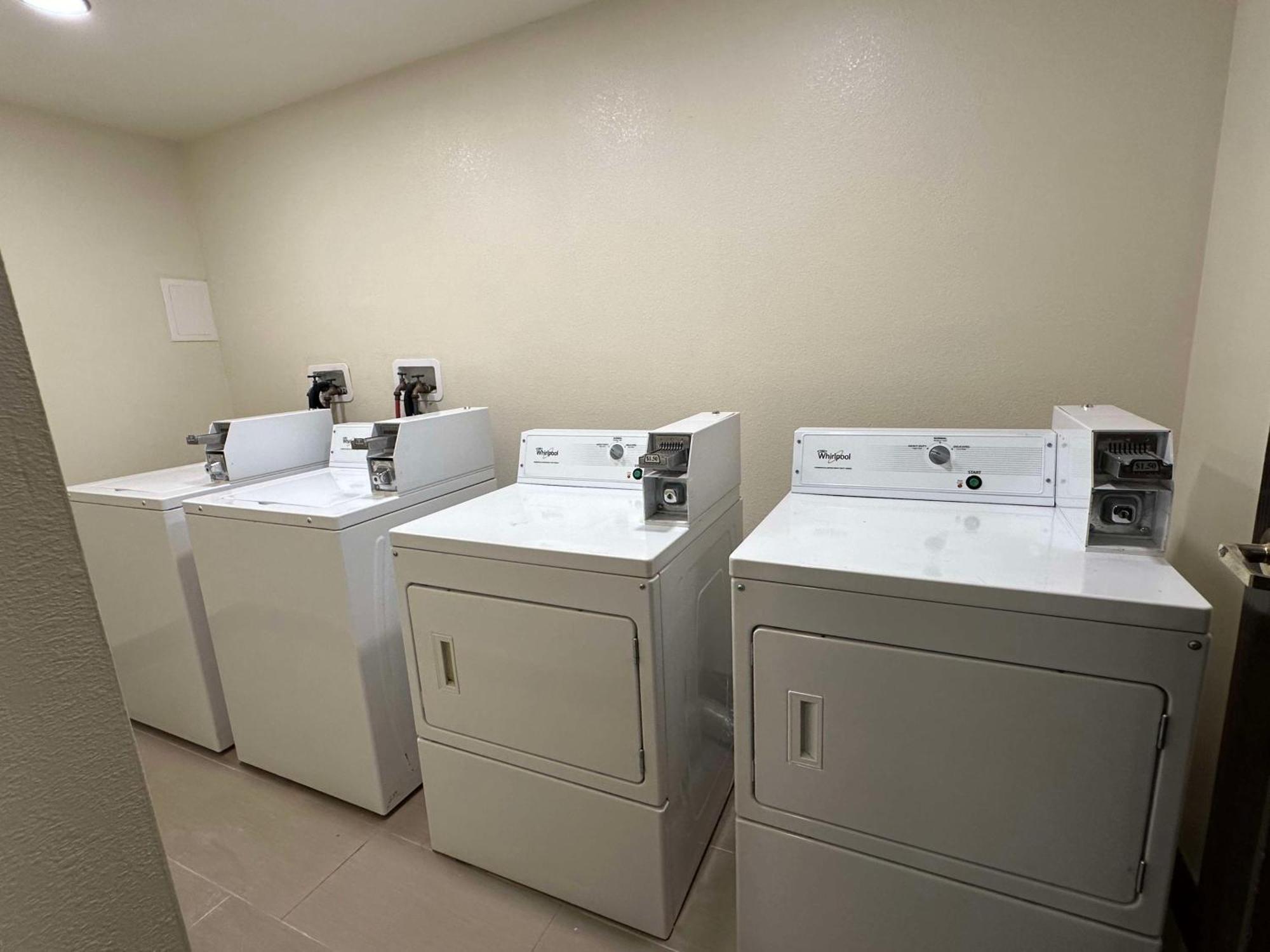 Hotel Vista Near Island Drive And Convention Center 3*