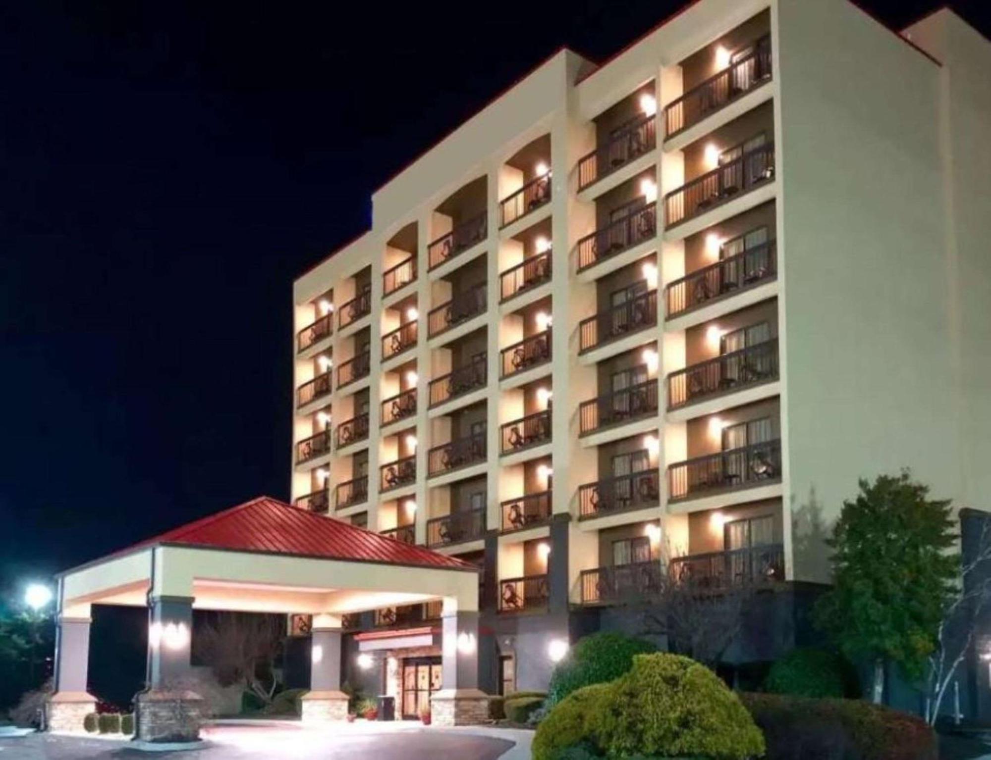 Vista Near Island Drive And Convention Center Hotel Pigeon Forge