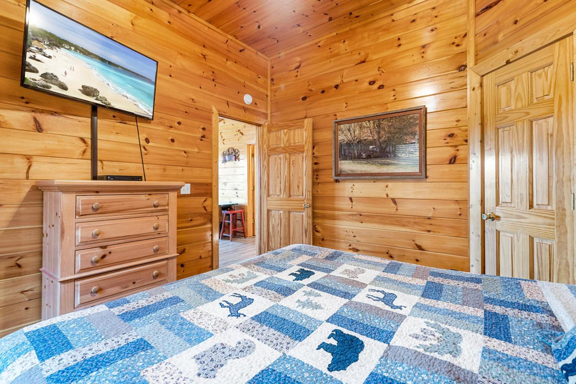 A Higher Calling, 1089 Of Free Area Attraction Tickets For Each Paid Day, Dollywood And More! Holiday home