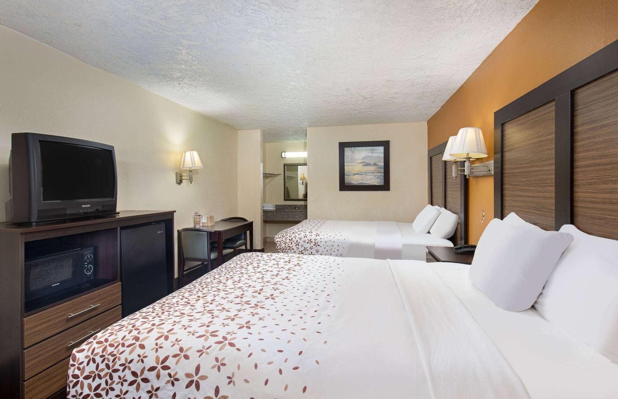 Americana A Travelodge By Wyndham Pigeon Forge
