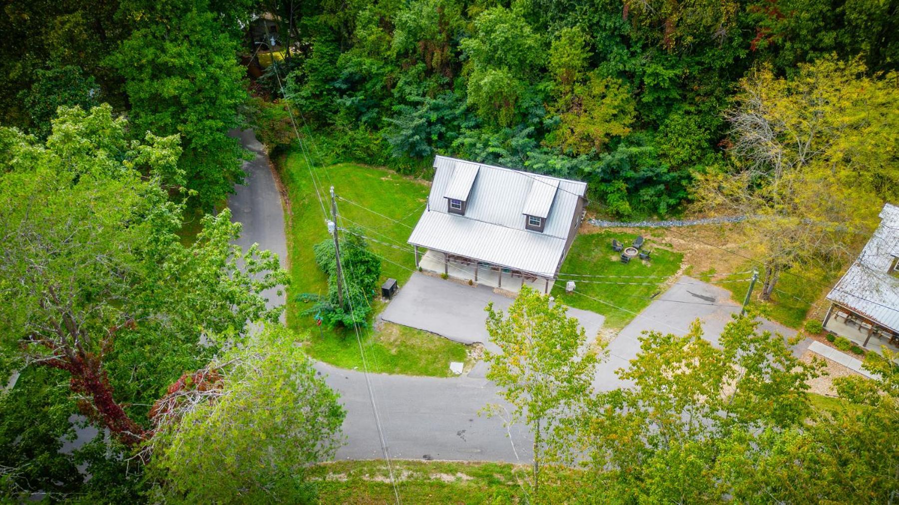 Bear Clubhouse Hot Tub, 1mile From The Parkway, 900 In Free Tickets! * Pigeon Forge