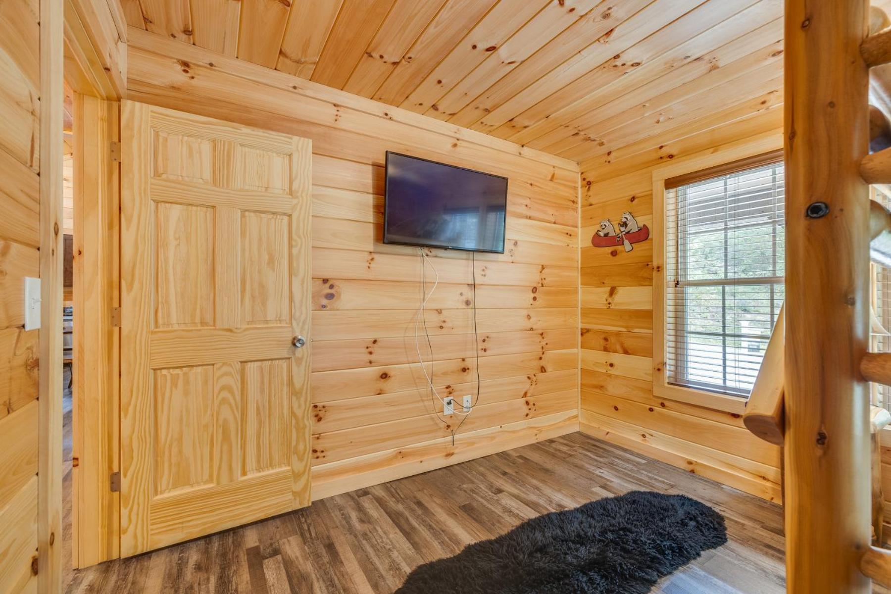 Bear Clubhouse Hot Tub, 1mile From The Parkway, 900 In Free Tickets! *