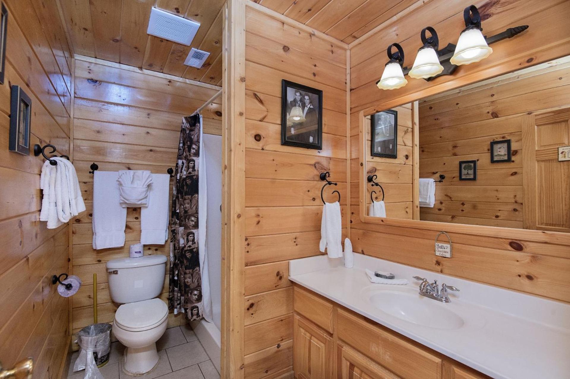 Holiday home Ern854 - Wagon Wheel - Great Location! Close To The Action! *