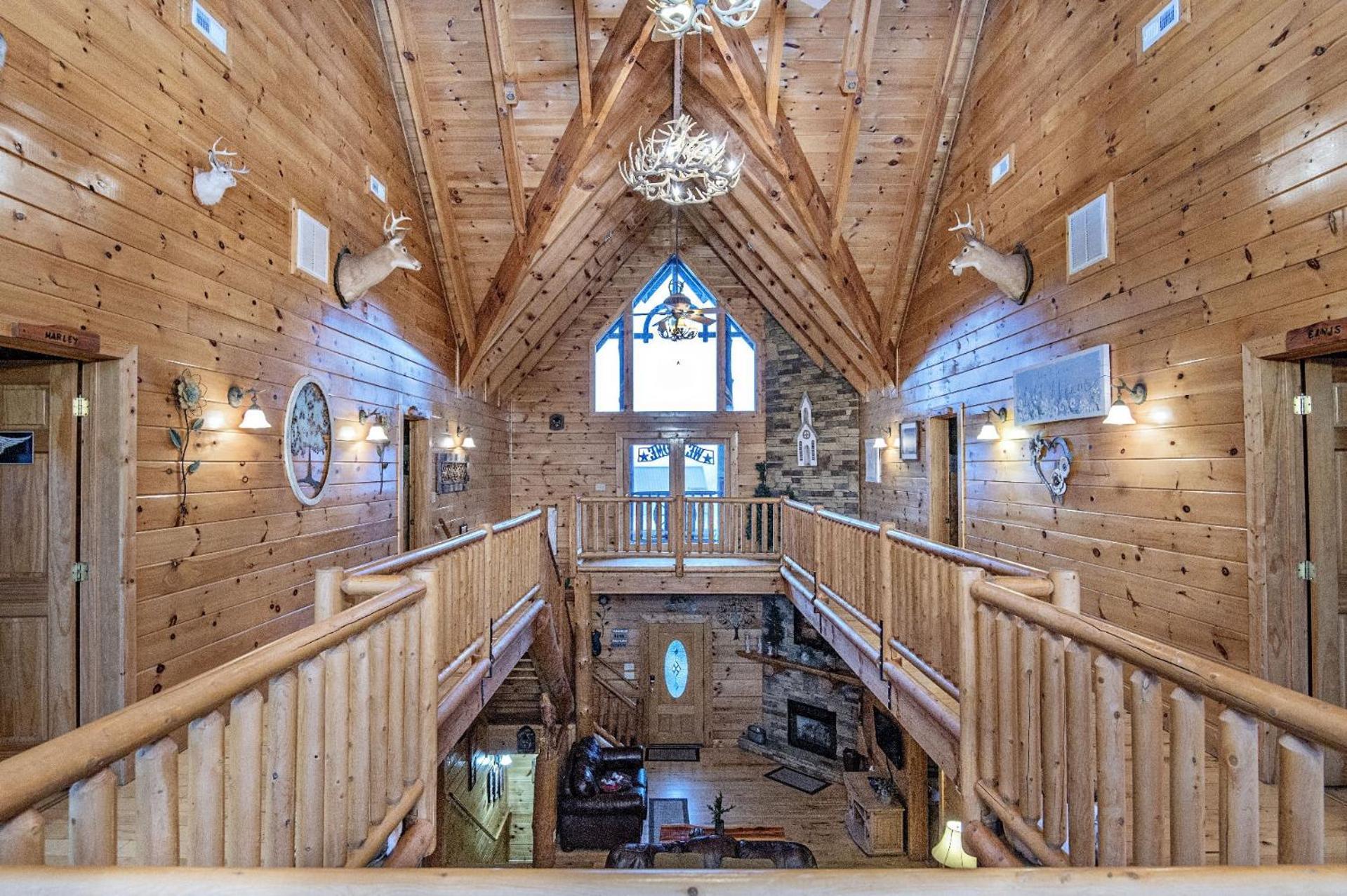 Holiday home Ern854 - Wagon Wheel - Great Location! Close To The Action!