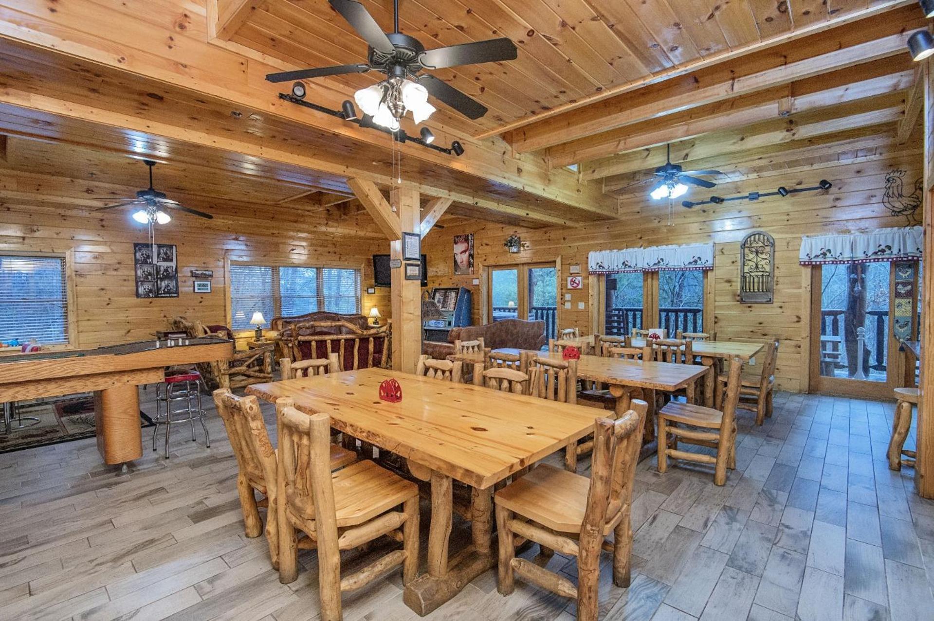 Ern854 - Wagon Wheel - Great Location! Close To The Action! Holiday home Pigeon Forge