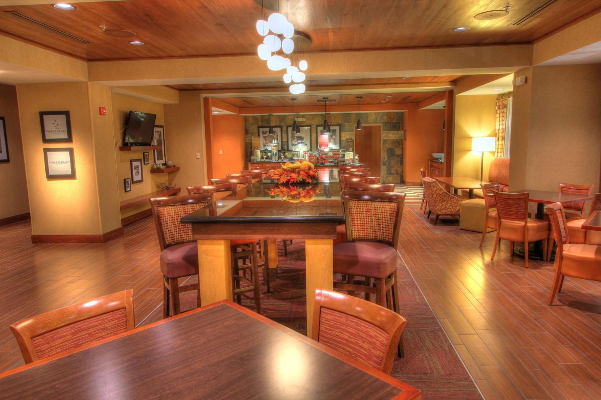Hotel Hampton 3*