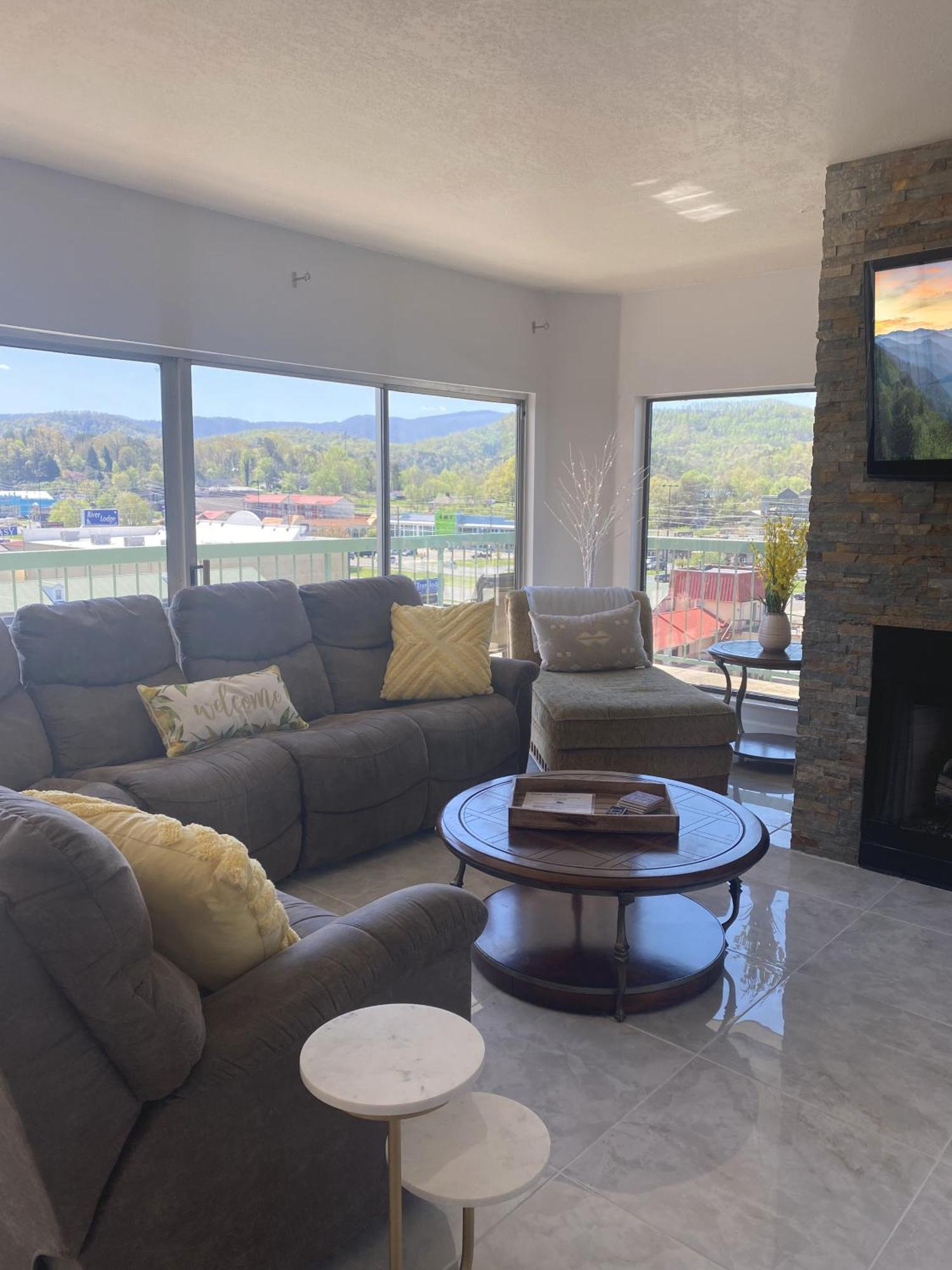 River Place #711 3bd