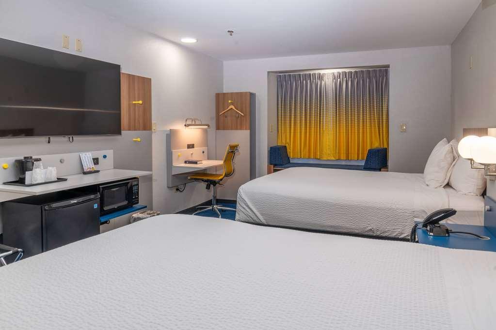 Hotel Microtel & By Wyndham 3*