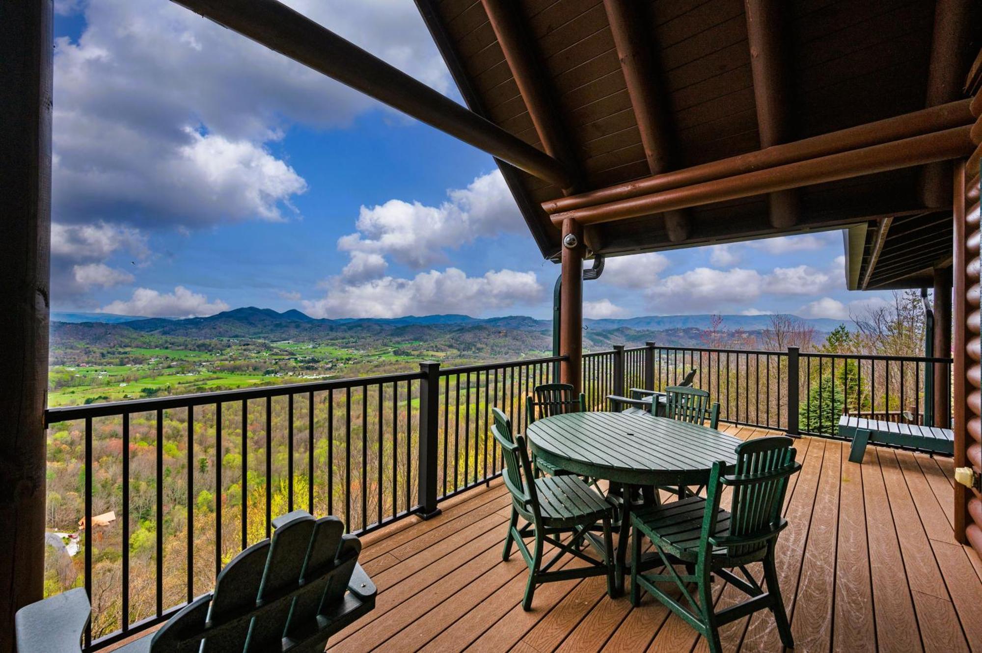 Scenic Views Estate *
