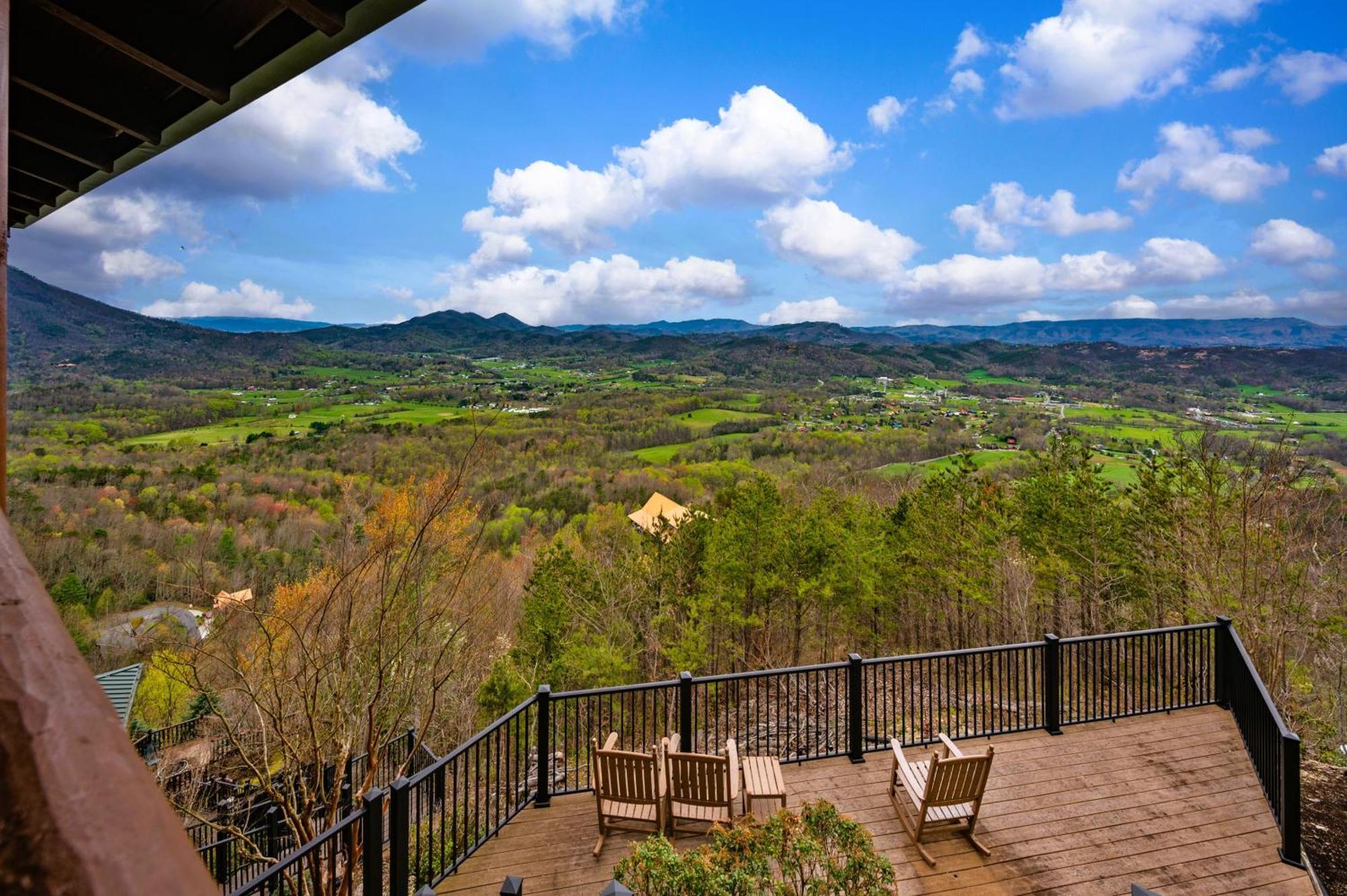 Scenic Views Estate Villa Pigeon Forge