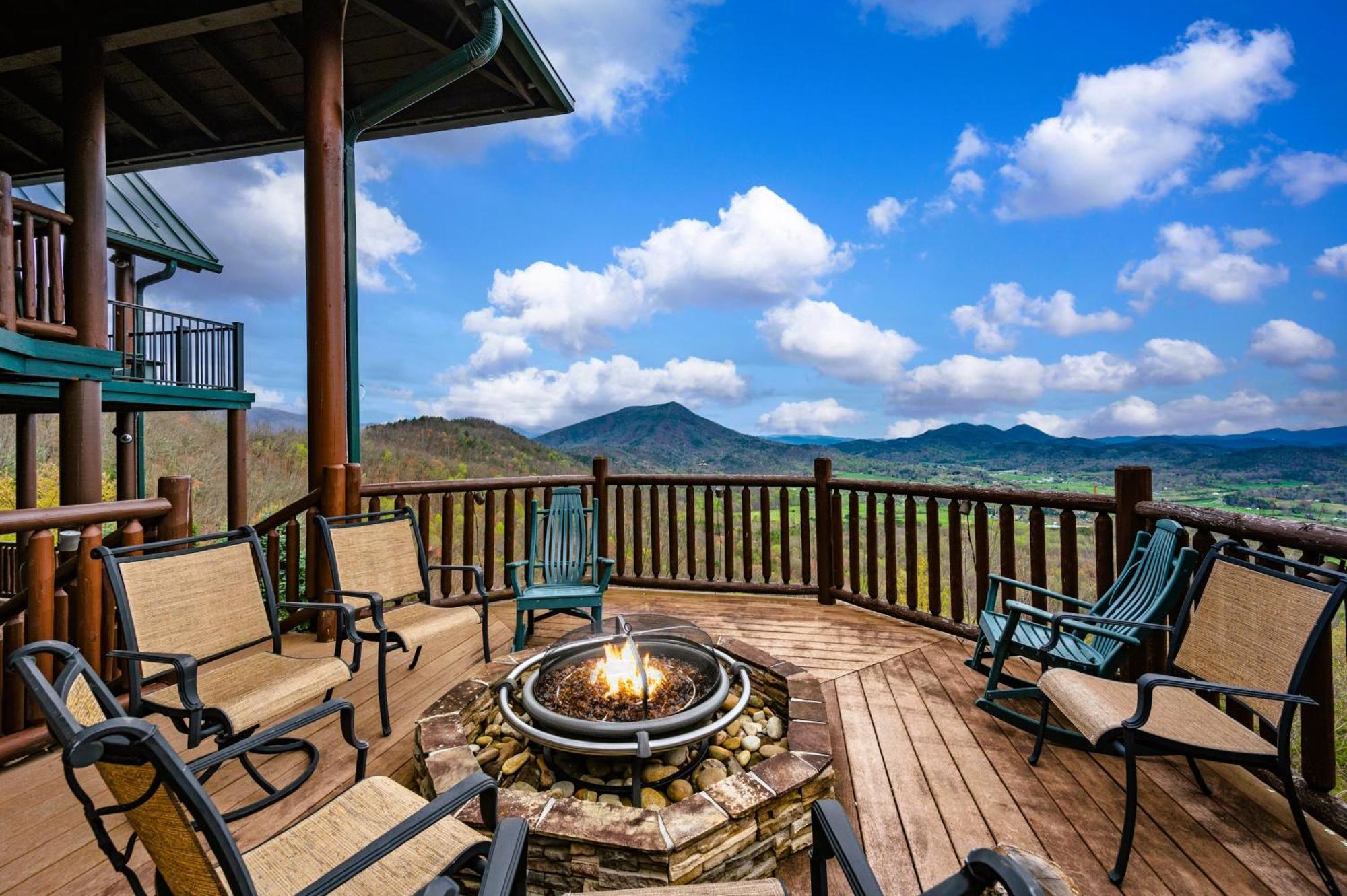 Villa Scenic Views Estate