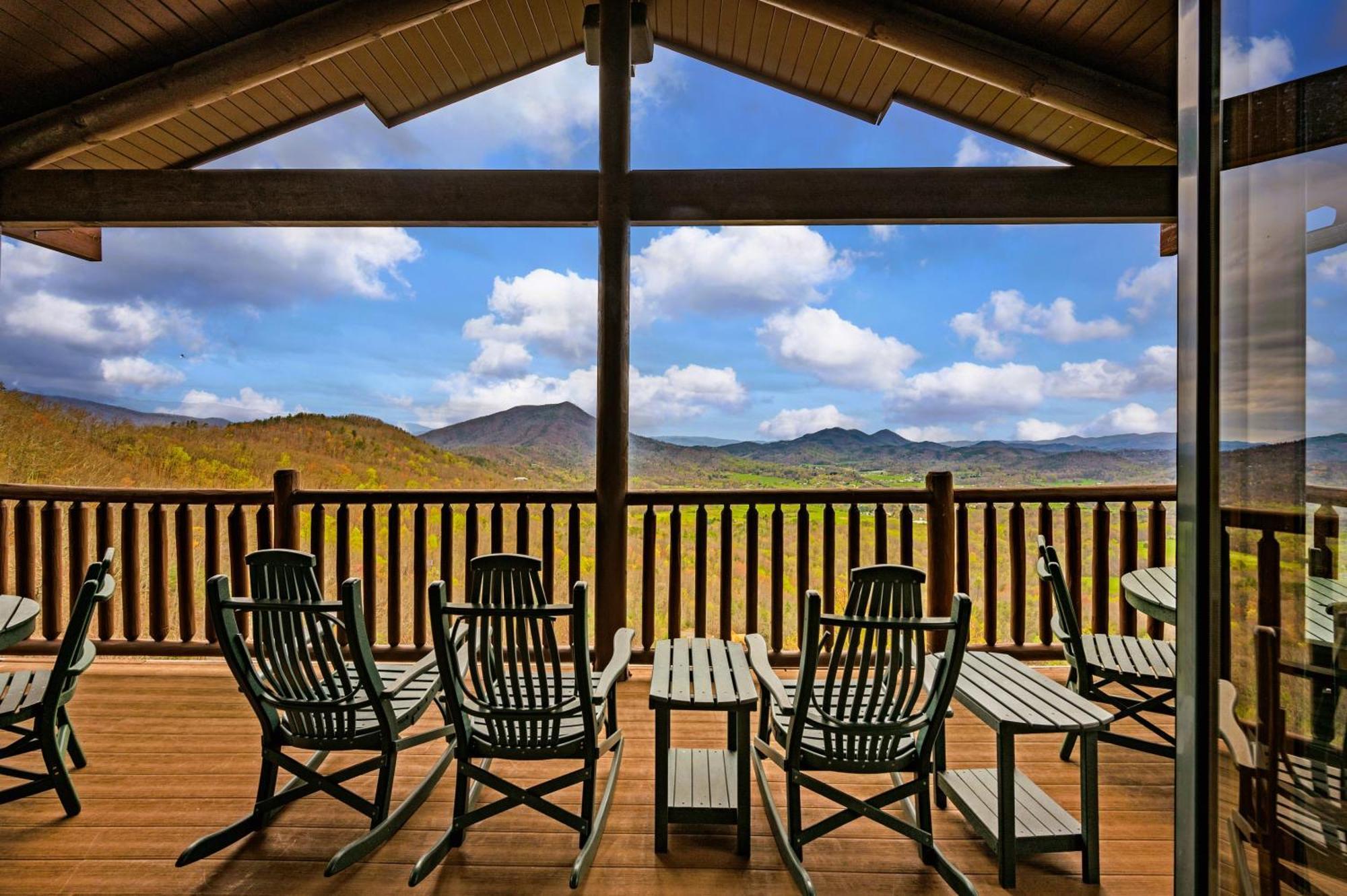 Villa Scenic Views Estate *