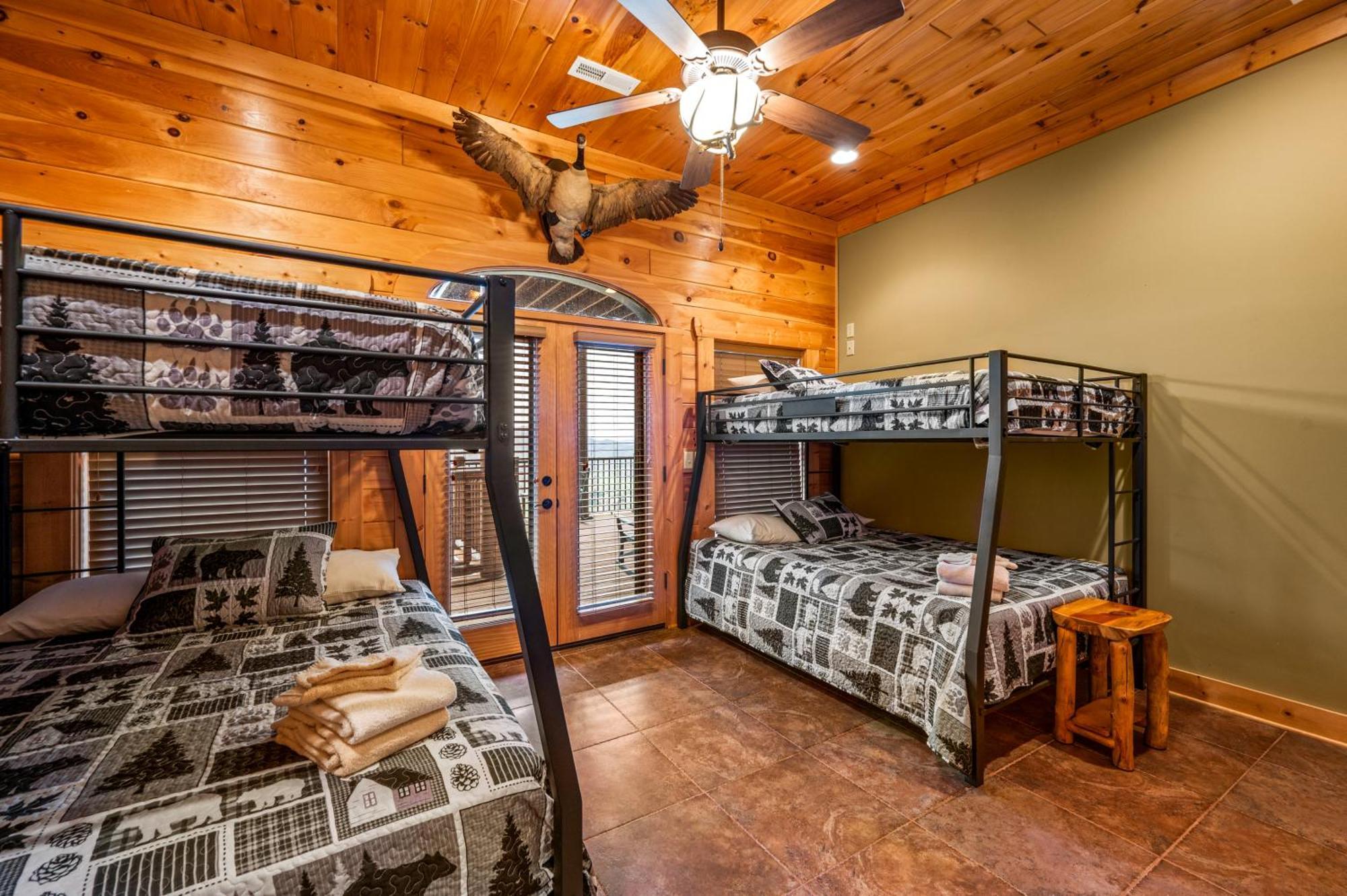 Scenic Views Estate Pigeon Forge