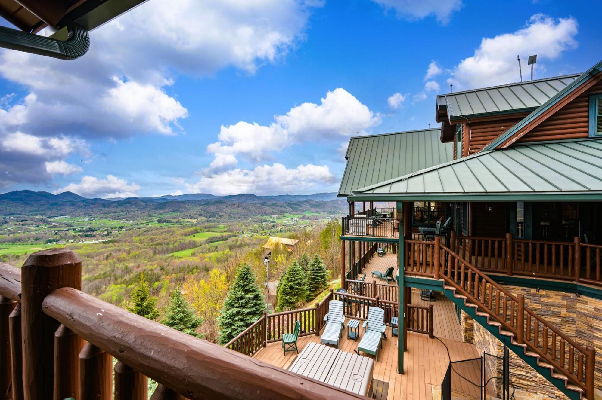 Scenic Views Estate Villa Pigeon Forge