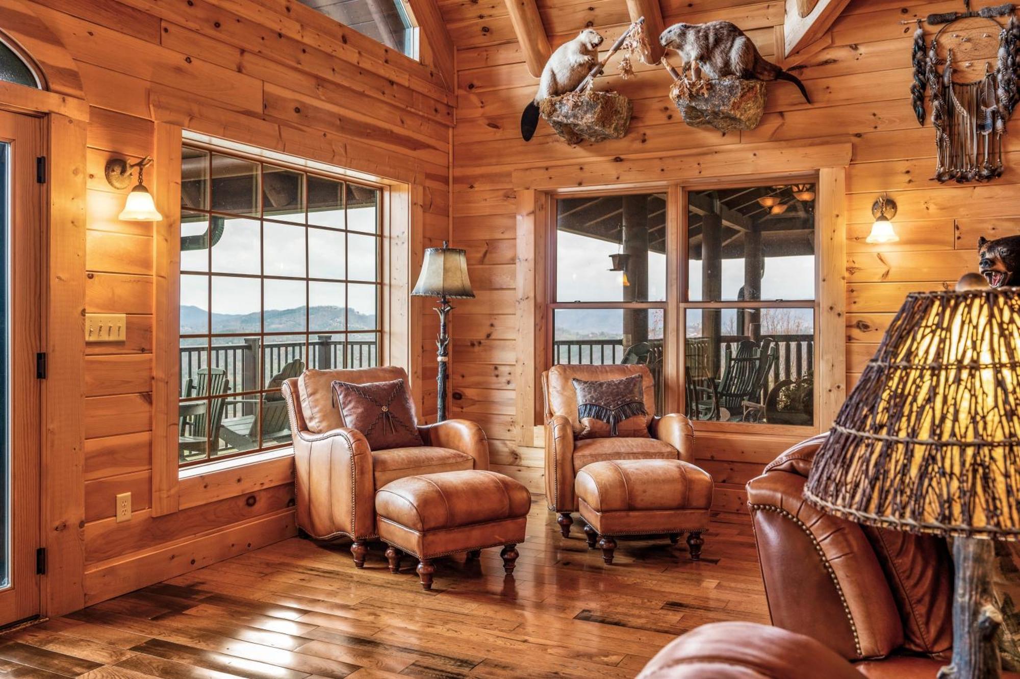 Scenic Views Estate Villa *