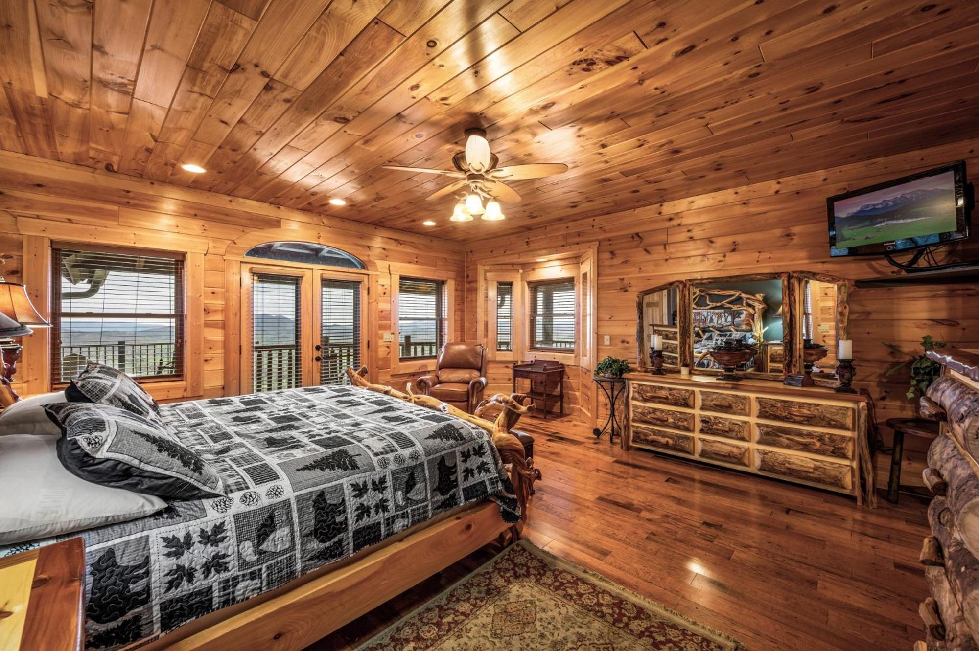 Villa Scenic Views Estate Pigeon Forge