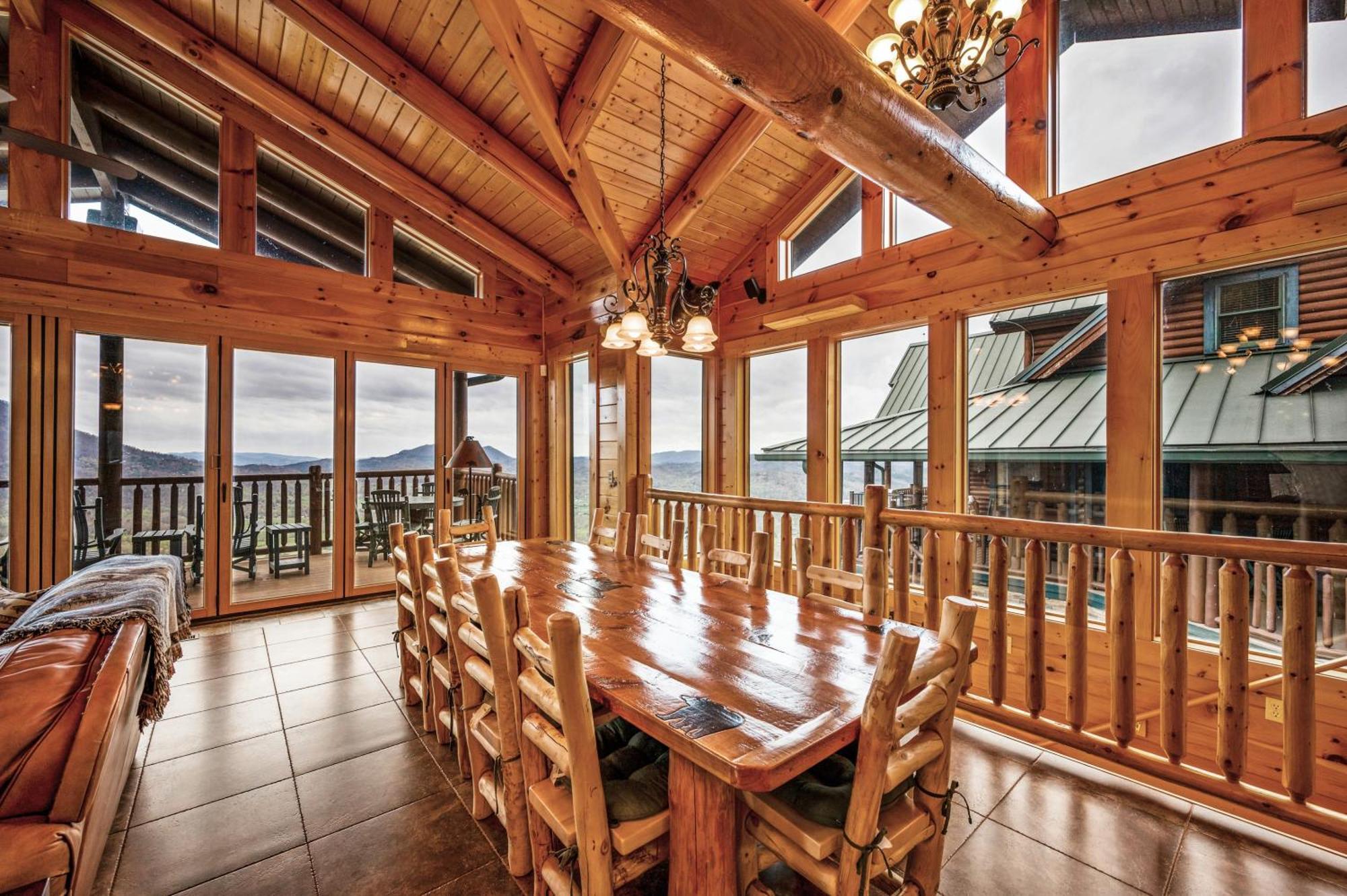 Scenic Views Estate Villa Pigeon Forge