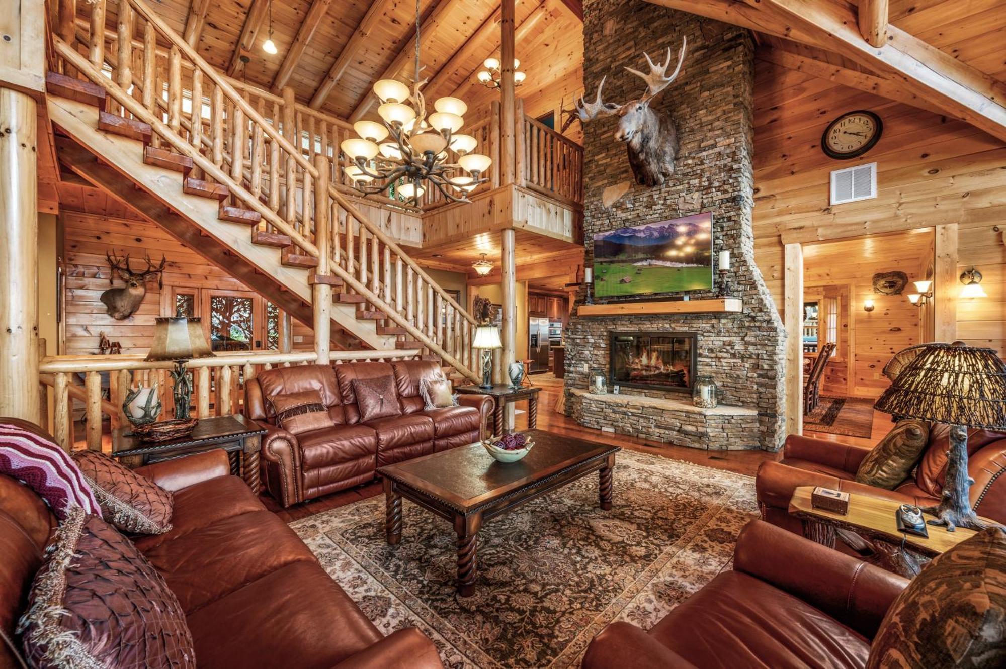Scenic Views Estate *