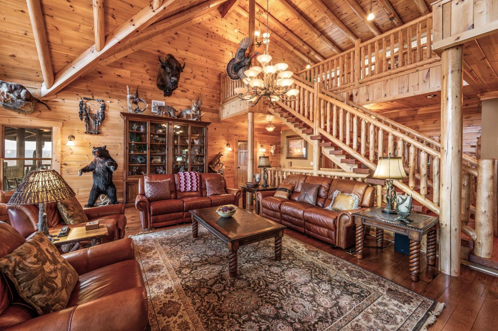 Villa Scenic Views Estate Pigeon Forge