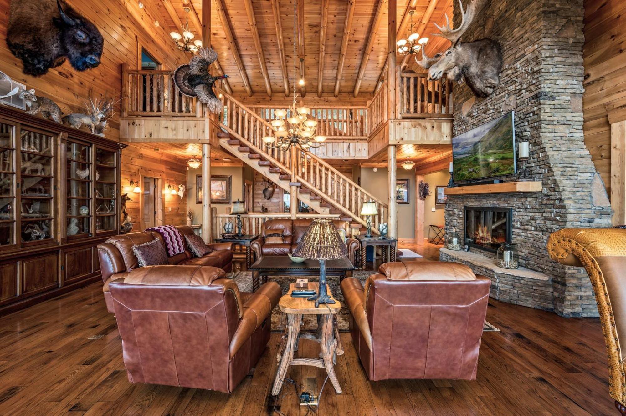 Scenic Views Estate Villa Pigeon Forge