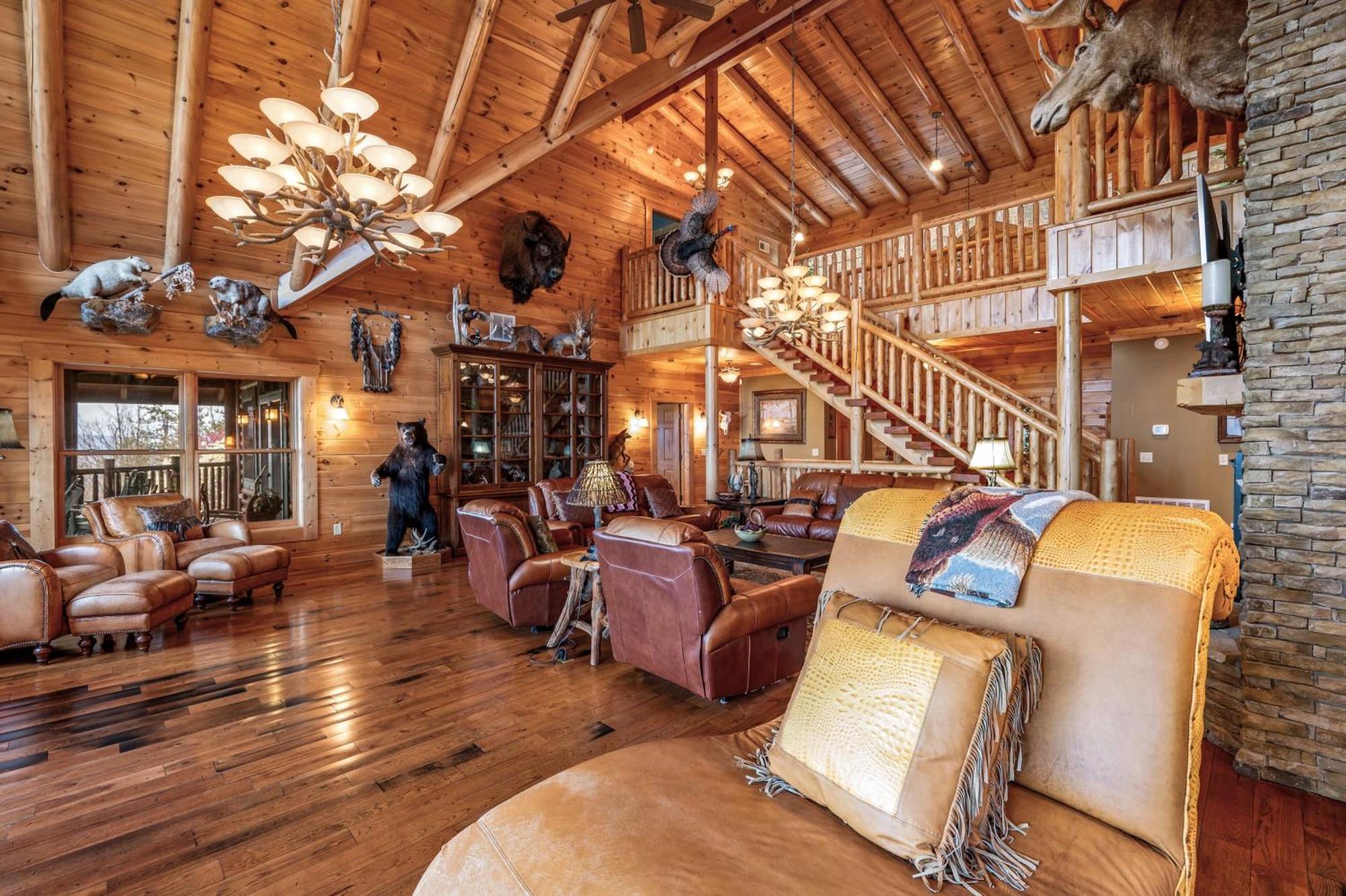 Villa Scenic Views Estate Pigeon Forge