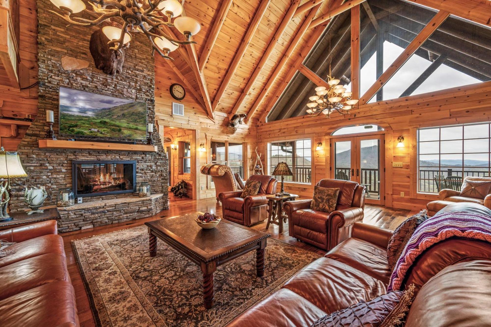 Scenic Views Estate *
